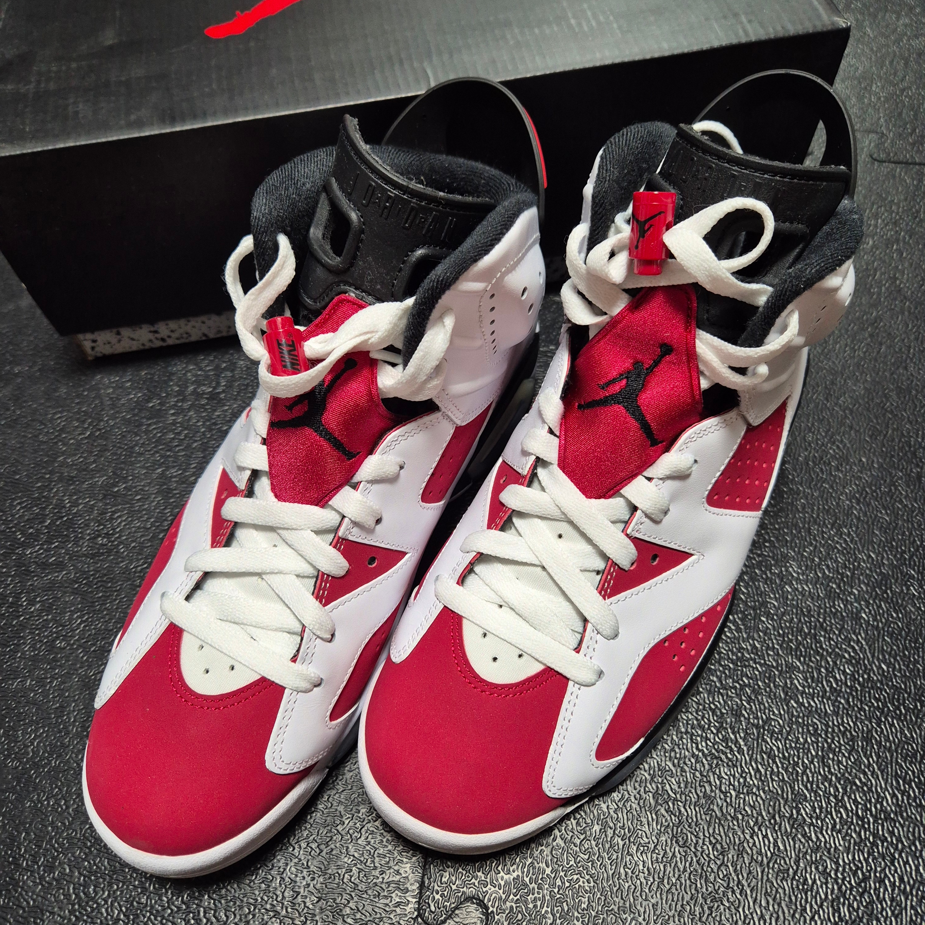 Jordan 6 Retro Carmine 2021 착용 스타일 - 2