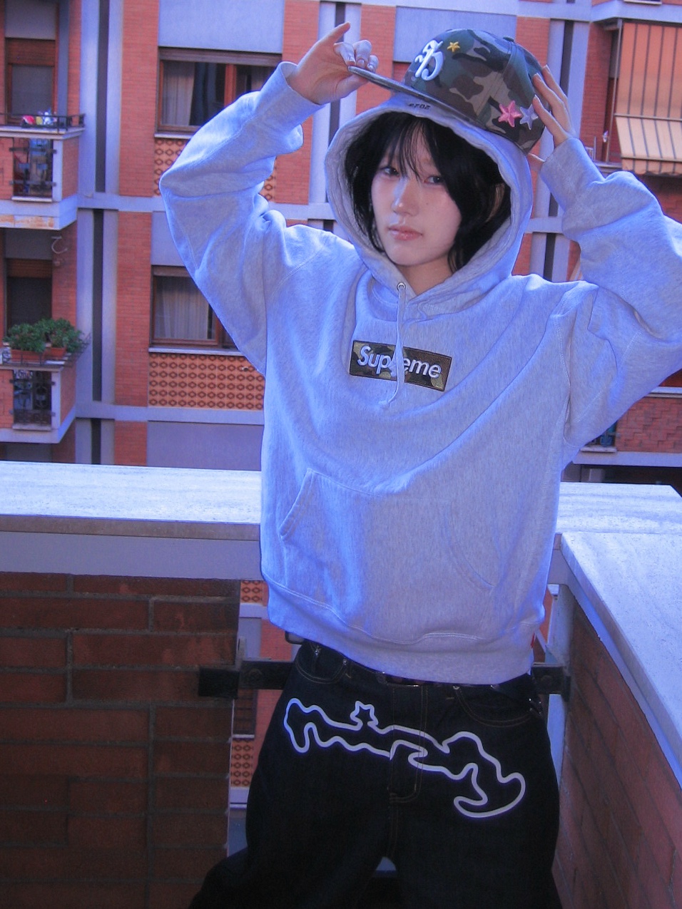 Supreme Box Logo Hooded Sweatshirt Ash Grey - 23FW 착용 스타일