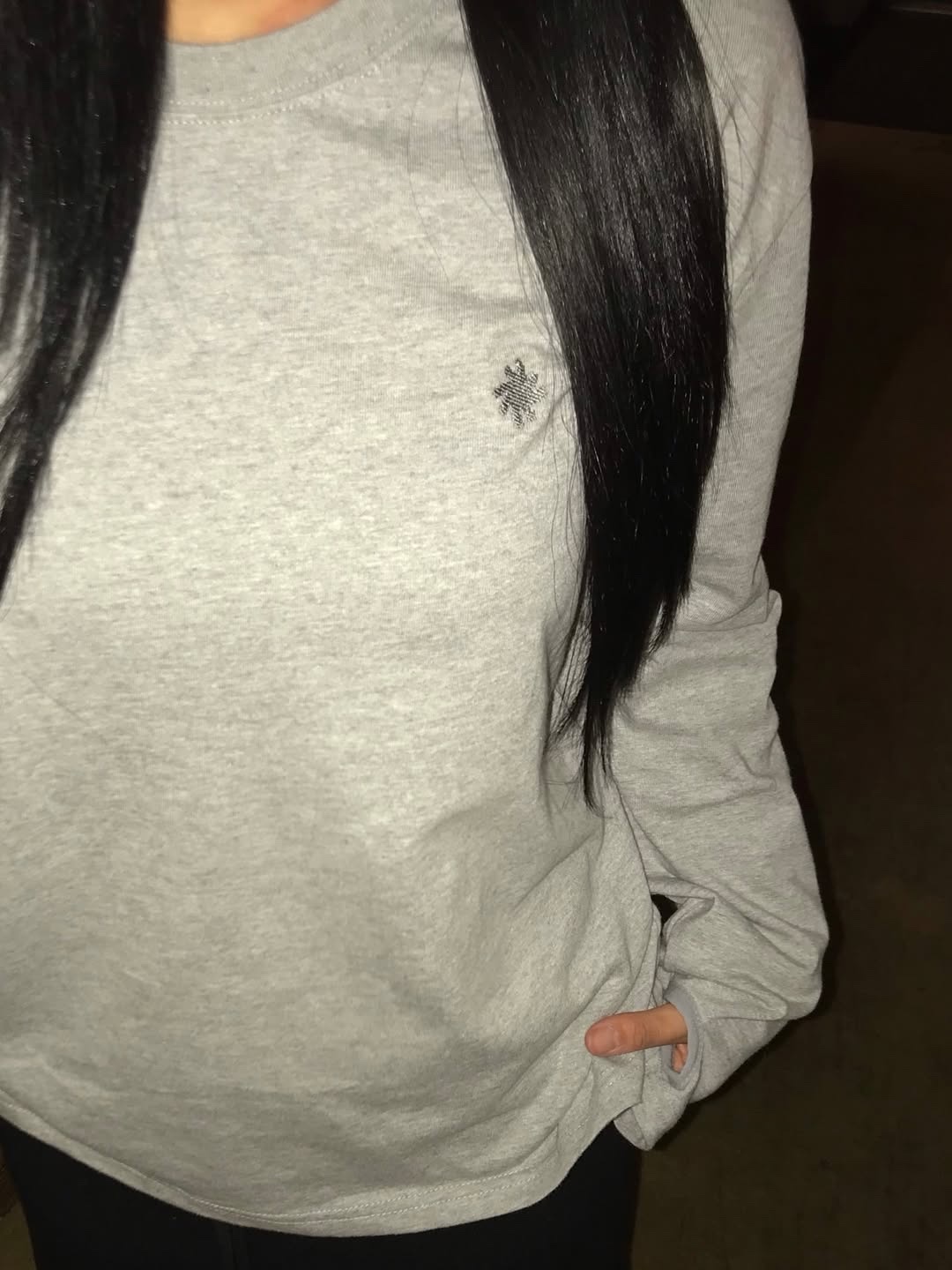 SLOW RECORD HOUSE Fingerhole Crop Long Sleeve Gray 착용 스타일 - 6