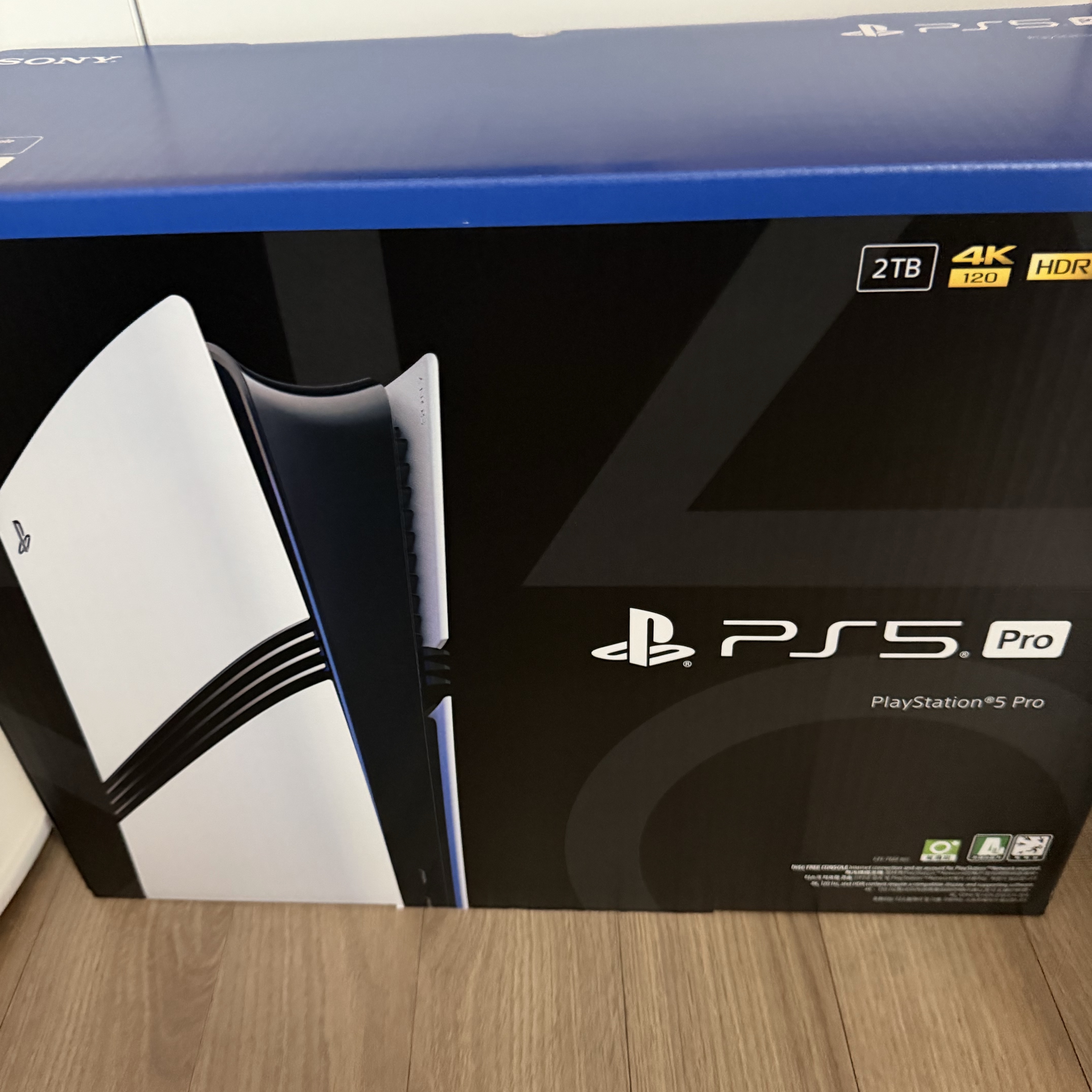[7% 적립] PlayStation 5 Pro - 2TB 착용 스타일