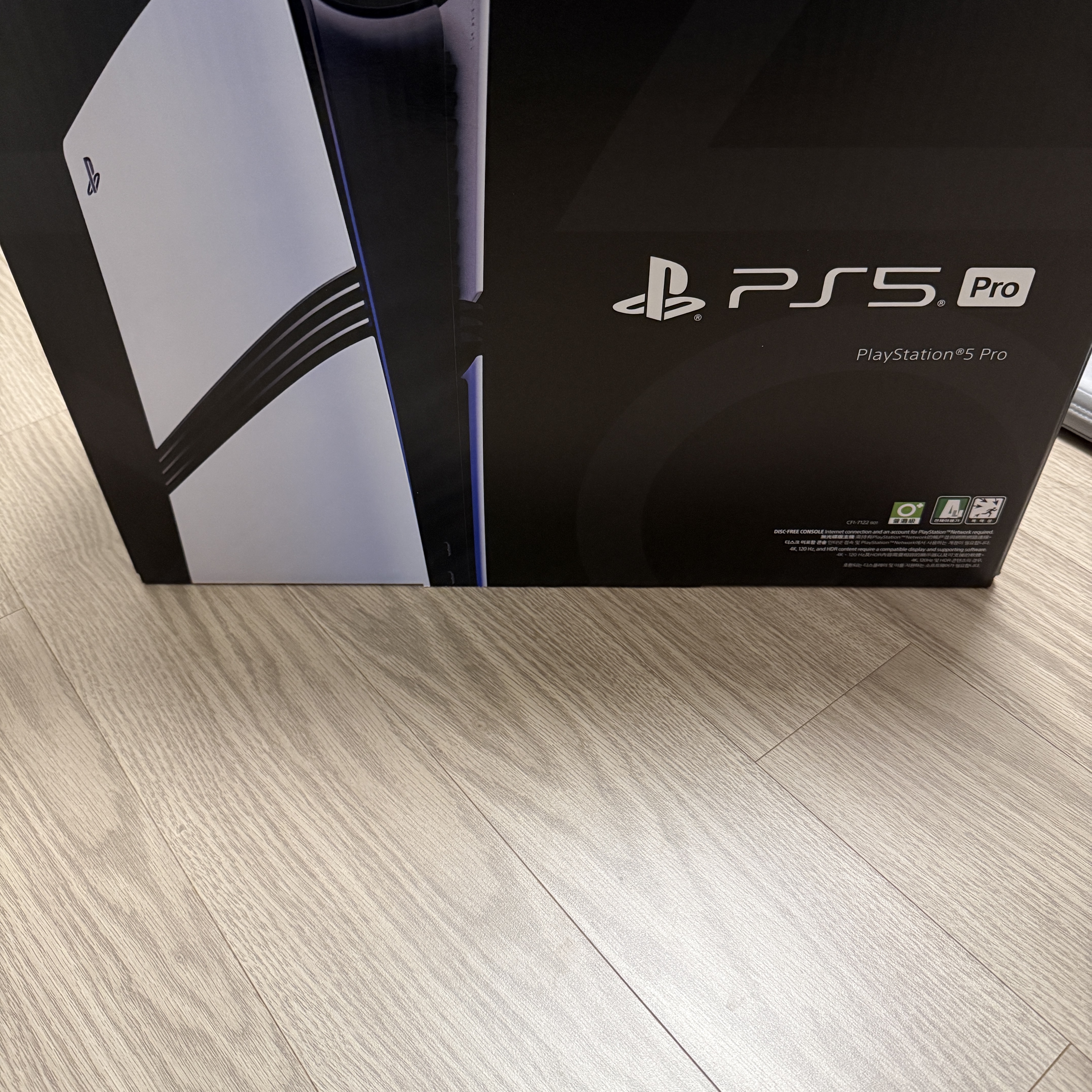 [7% 적립] PlayStation 5 Pro - 2TB 착용 스타일