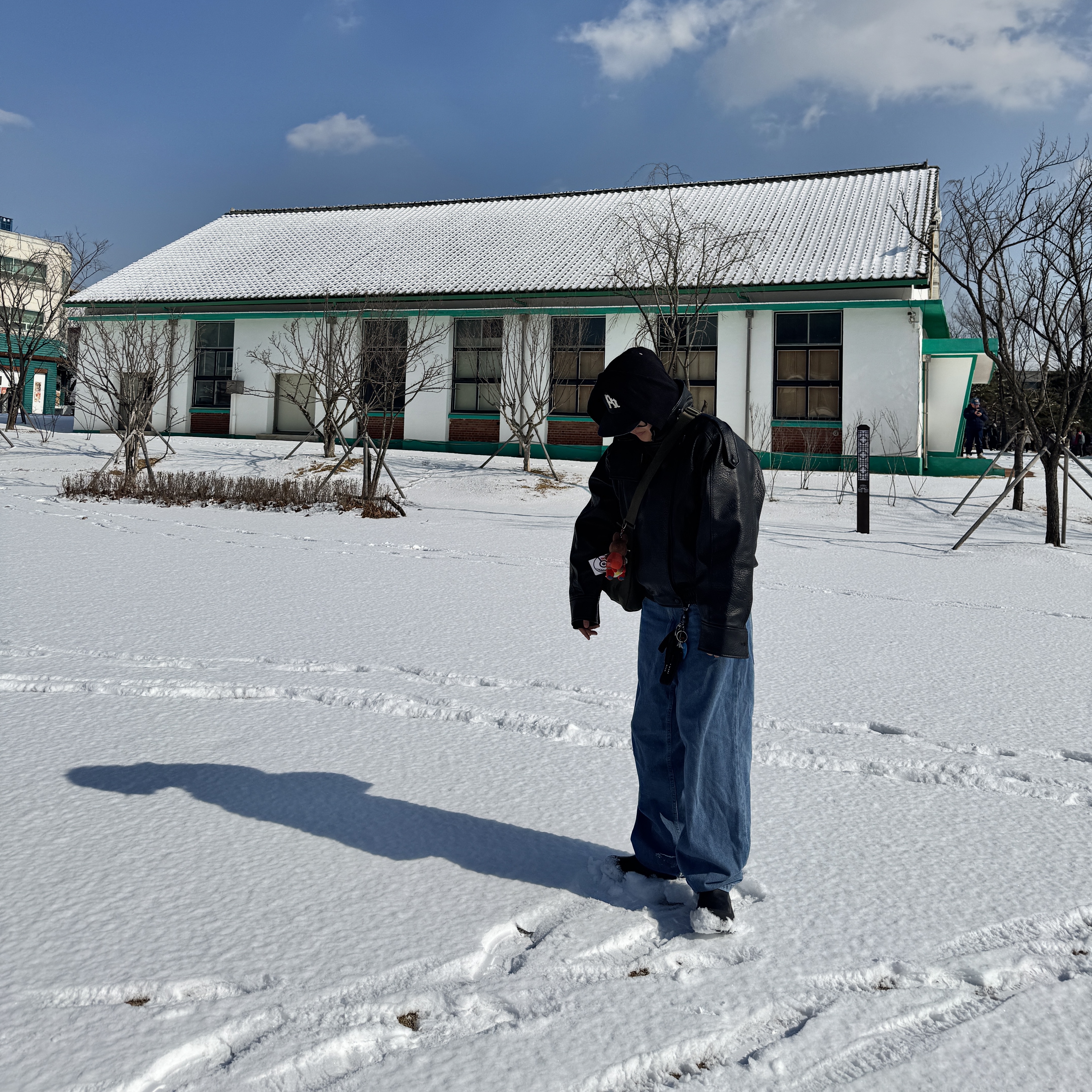 Zara Faux Leather Jacket Black, Polar Skate Co. Big Boy Pants Mid Blue 착용 스타일 - 2