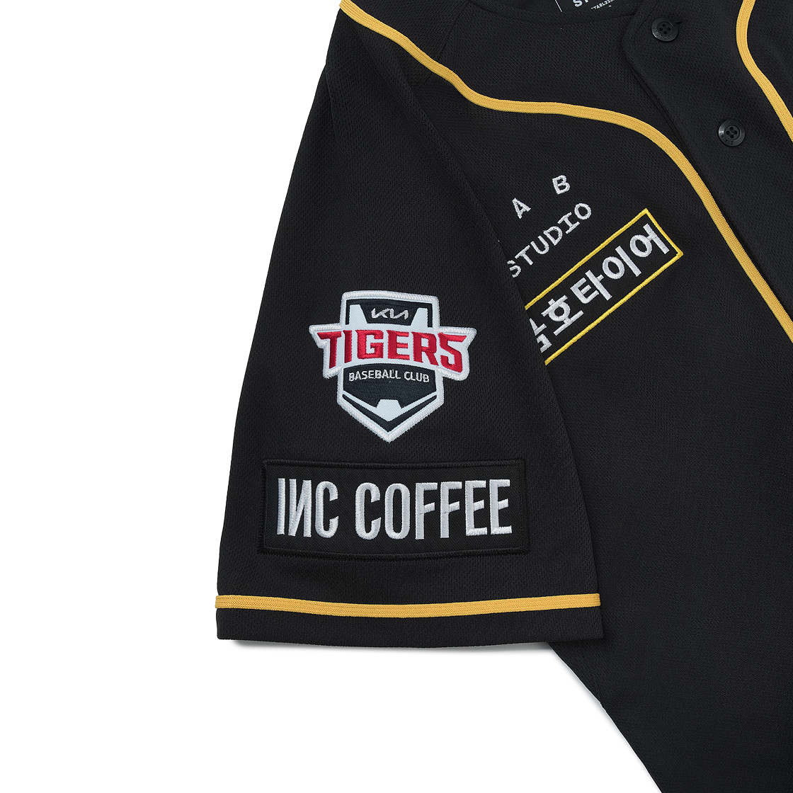 기아 타이거즈 x 아이앱 스튜디오 24 브랜드데이 어센틱 유니폼 블랙 (논 마킹 버전)(Kia Tigers x IAB Studio 24 Brand Day Authentic Uniform Black (Non Marking Ver.)) - 4
