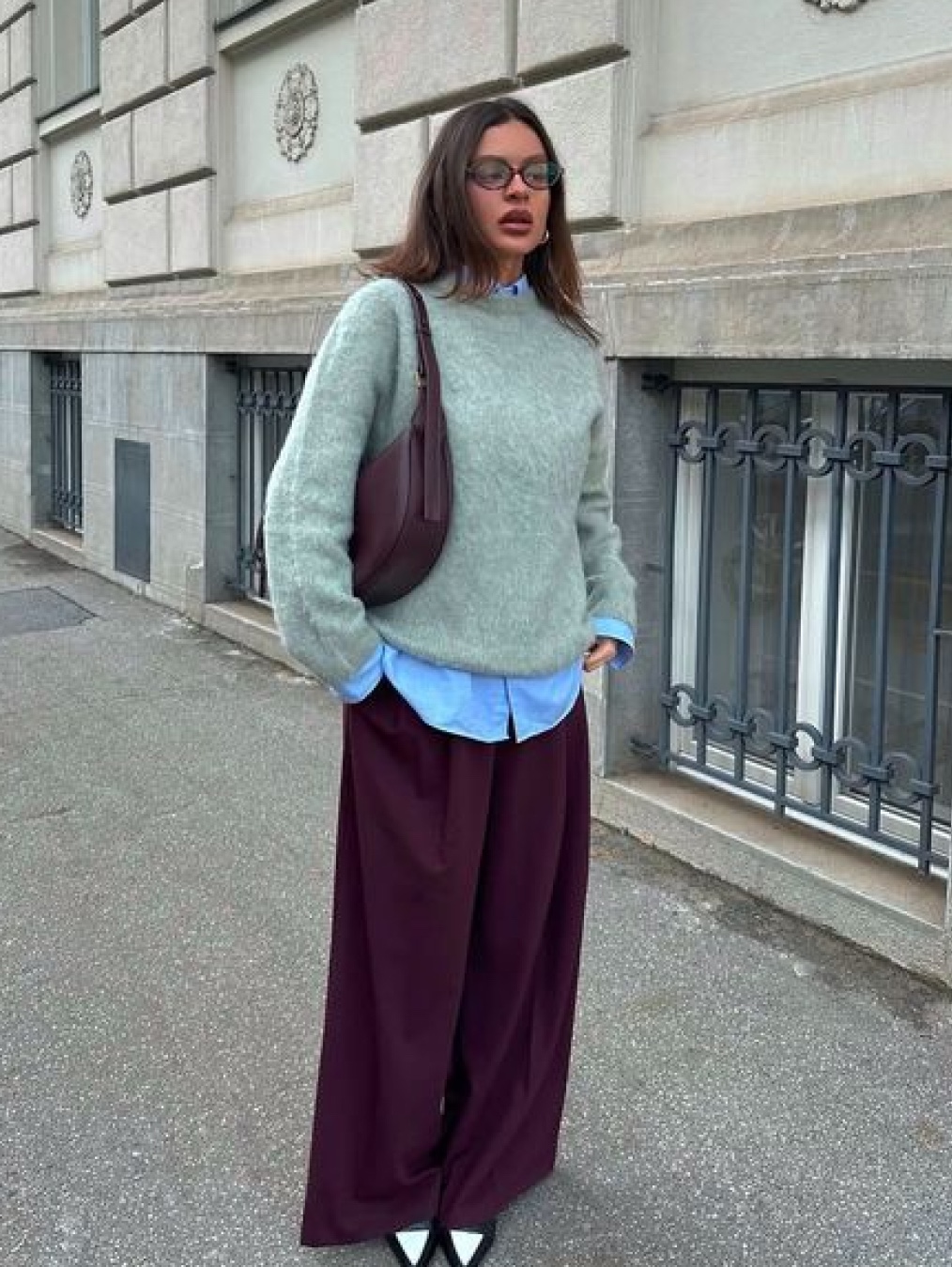 Millo Archive Crop Silhouette Vneck Knit Red, Uniqlo Souffle Yarn Crewneck Sweater Blue - JP 착용 스타일 - 7