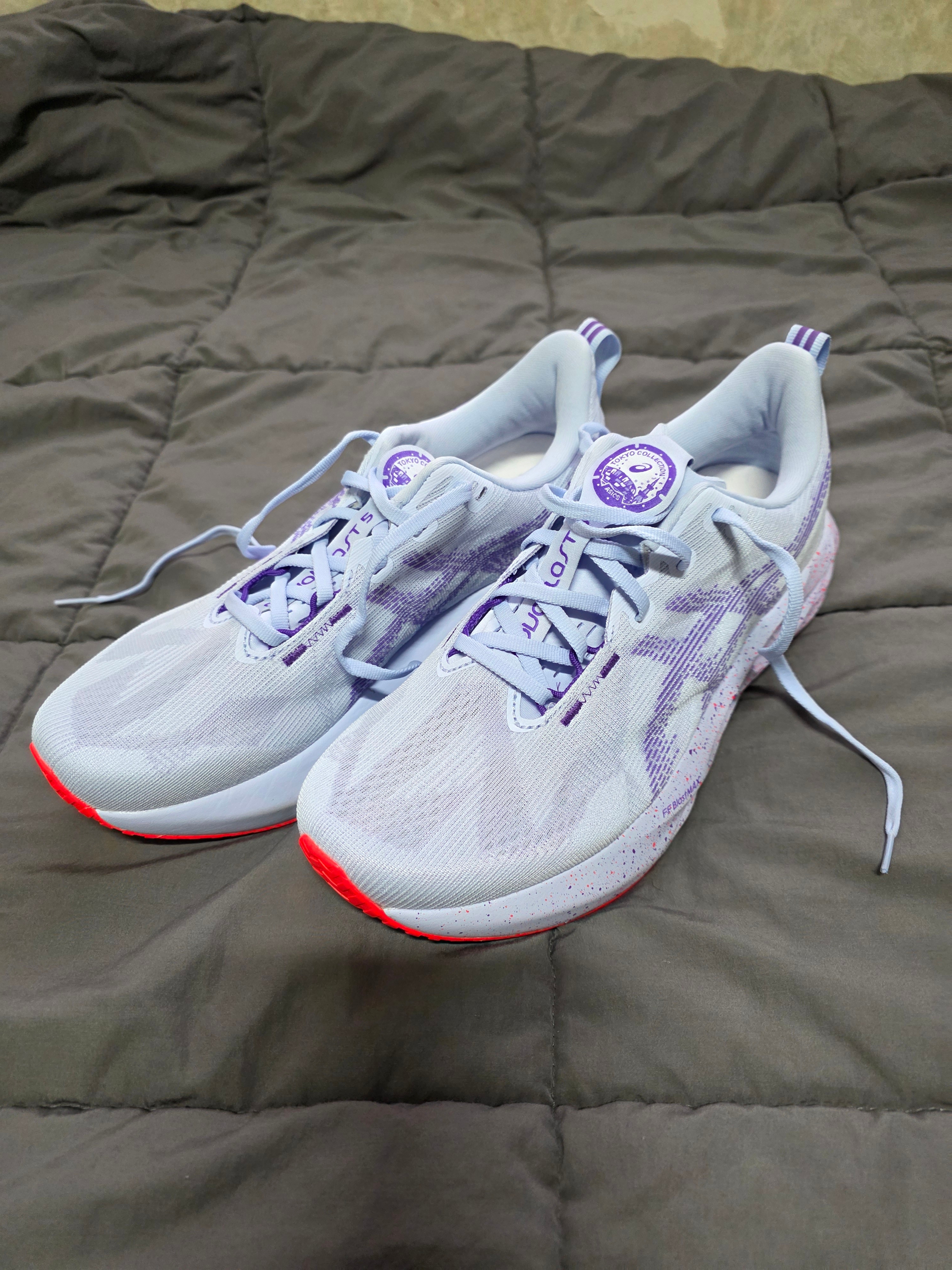 Asics Novablast 5 Tokyo Blue Fade Edo Purple 착용 스타일 - 1