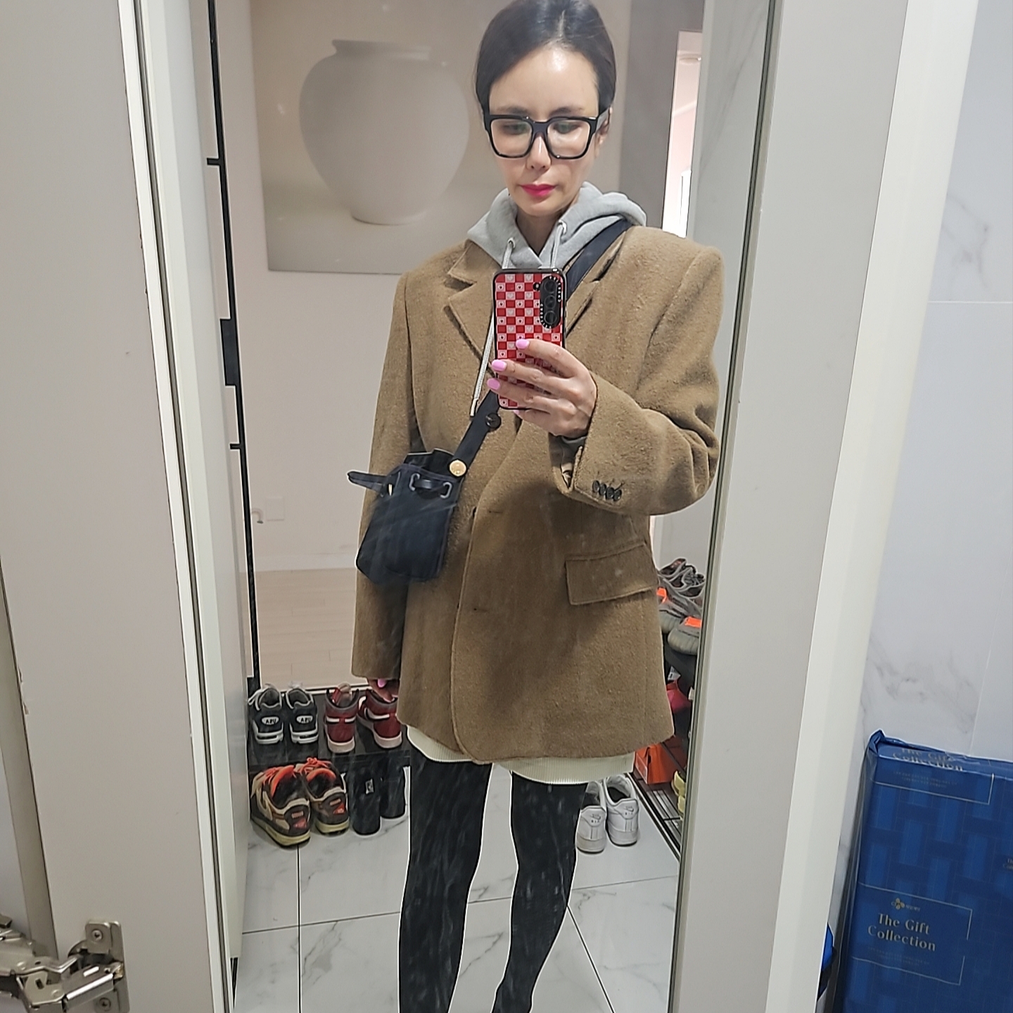 AMI De Coeur Hoodie Heather Grey, Hermes Herbag Zip 20 Bag Retourne Military Canvas Hunter Cowhide & Gold Noir Noir 착용 스타일 - 1