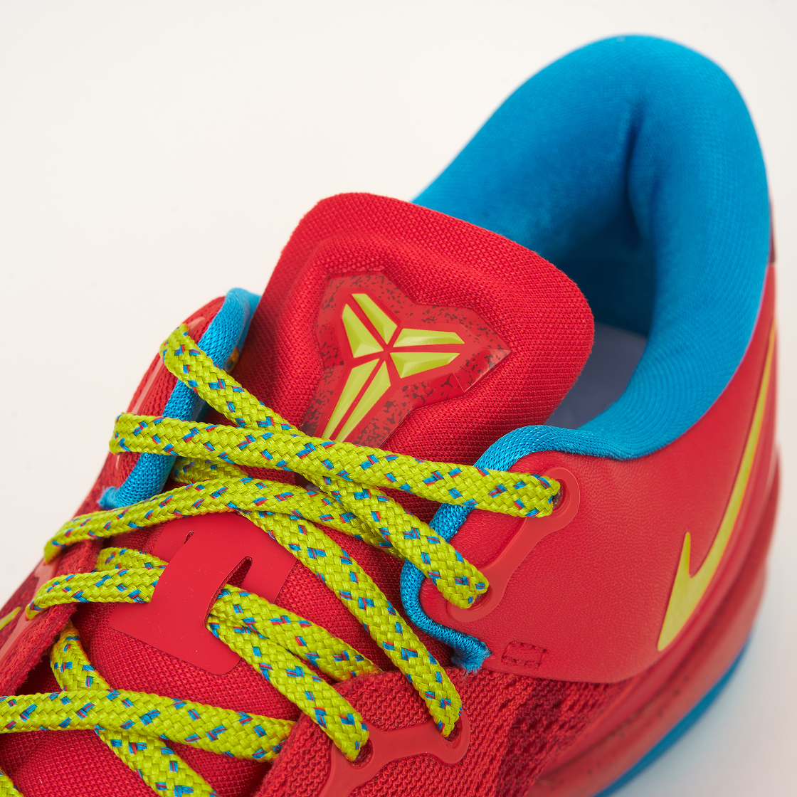 나이키 코비 8 프로트로 라이트 크림슨 비비드 블루(Nike Kobe 8 Protro Light Crimson Vivid Blue) - 8