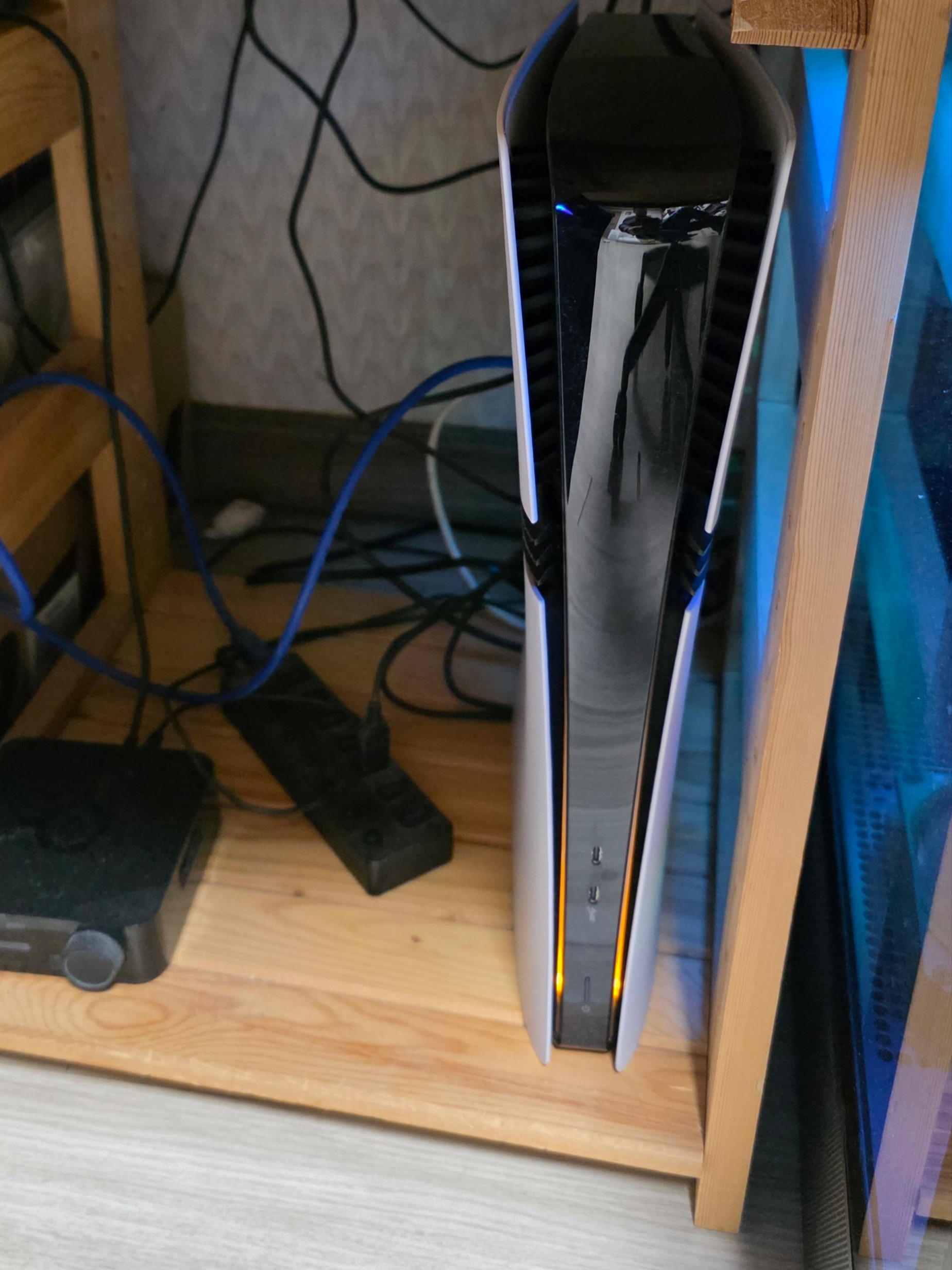 [7% 적립] PlayStation 5 Pro - 2TB 착용 스타일