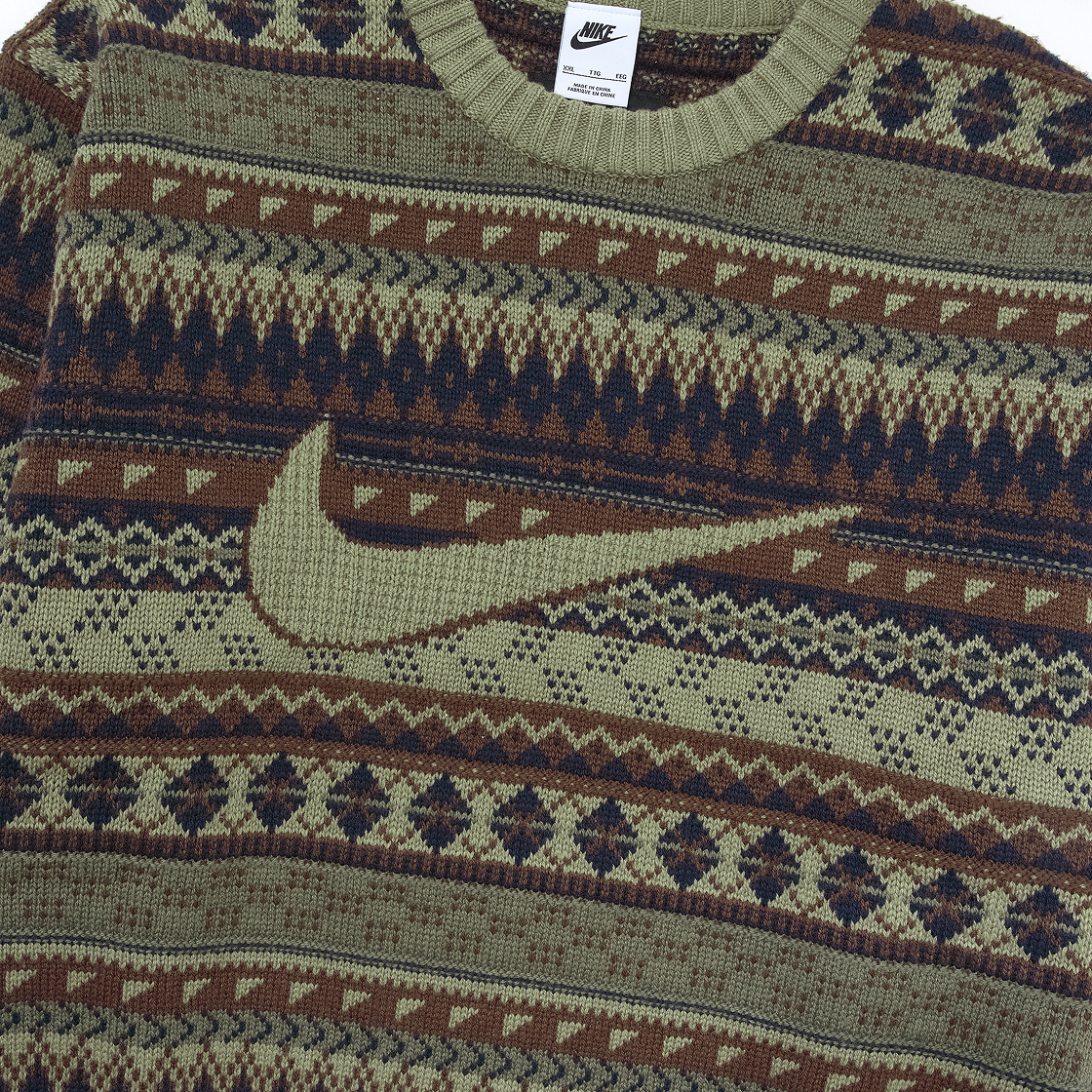 나이키 라이프 페어 아일 스우시 스웨터 뉴트럴 올리브 - 아시아(Nike Life Fair Isle Swoosh Sweater Neutral Olive - Asia) - 3