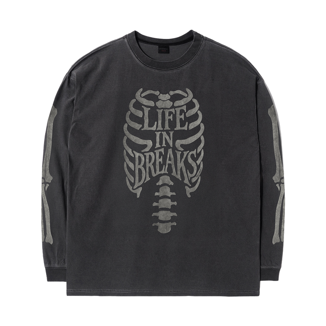 큐티에잇 가먼츠 라이프 본즈 워시드 롱 슬리브 차콜(QT8 GARMENTS Life Bones Washed Long Sleeve Charcoal)