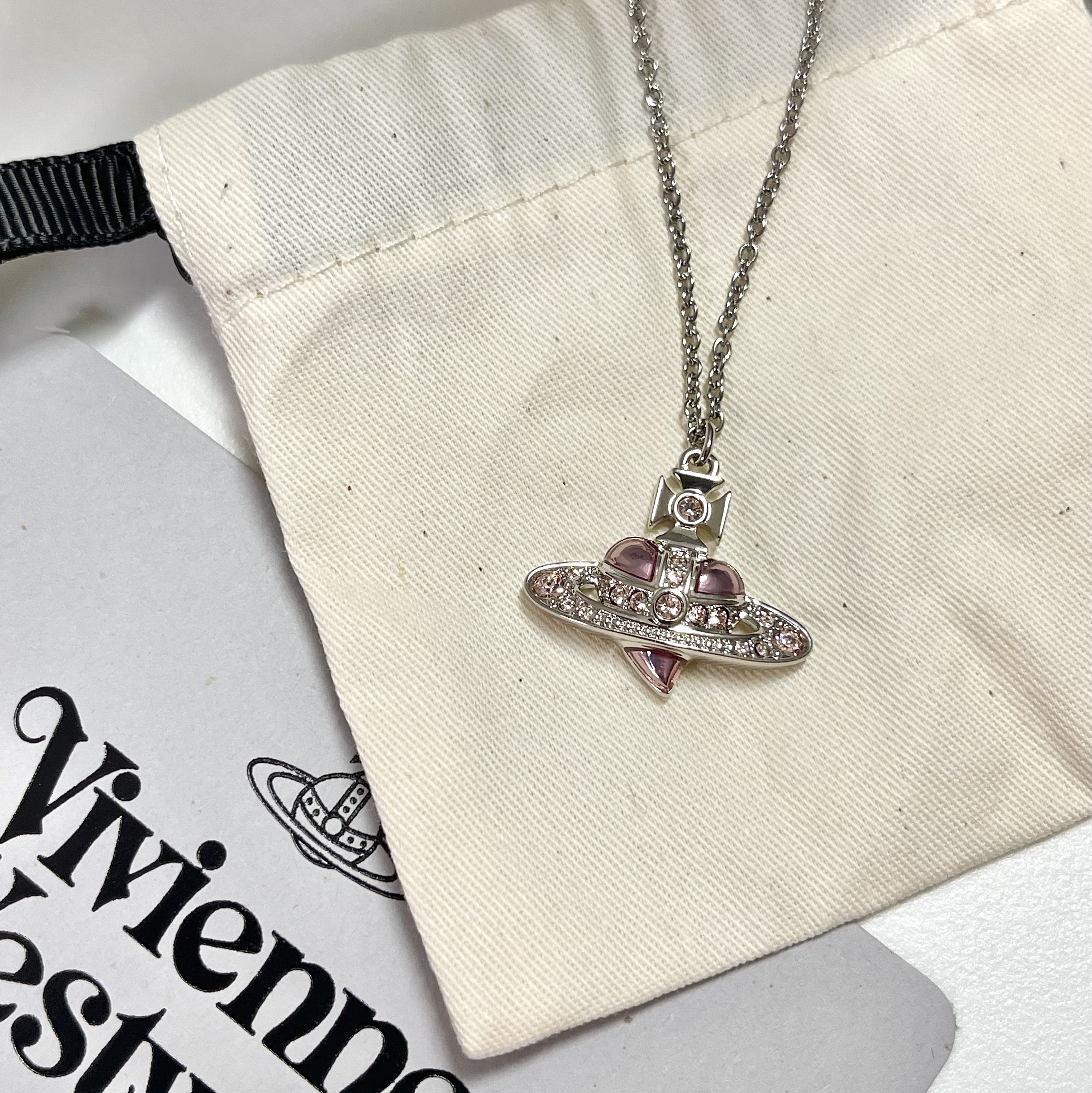 (W) Vivienne Westwood New Diamante Heart Necklace Silver 착용 스타일 - 1