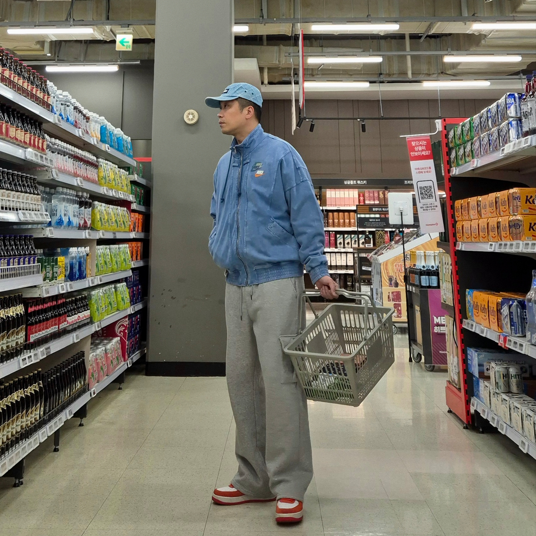 Nike Air Force 1 '07 LV8 Athletic Club Rush Orange Washed Teal, Supreme Punched Denim Camp Cap Washed Indigo - 23FW 착용 스타일 - 3