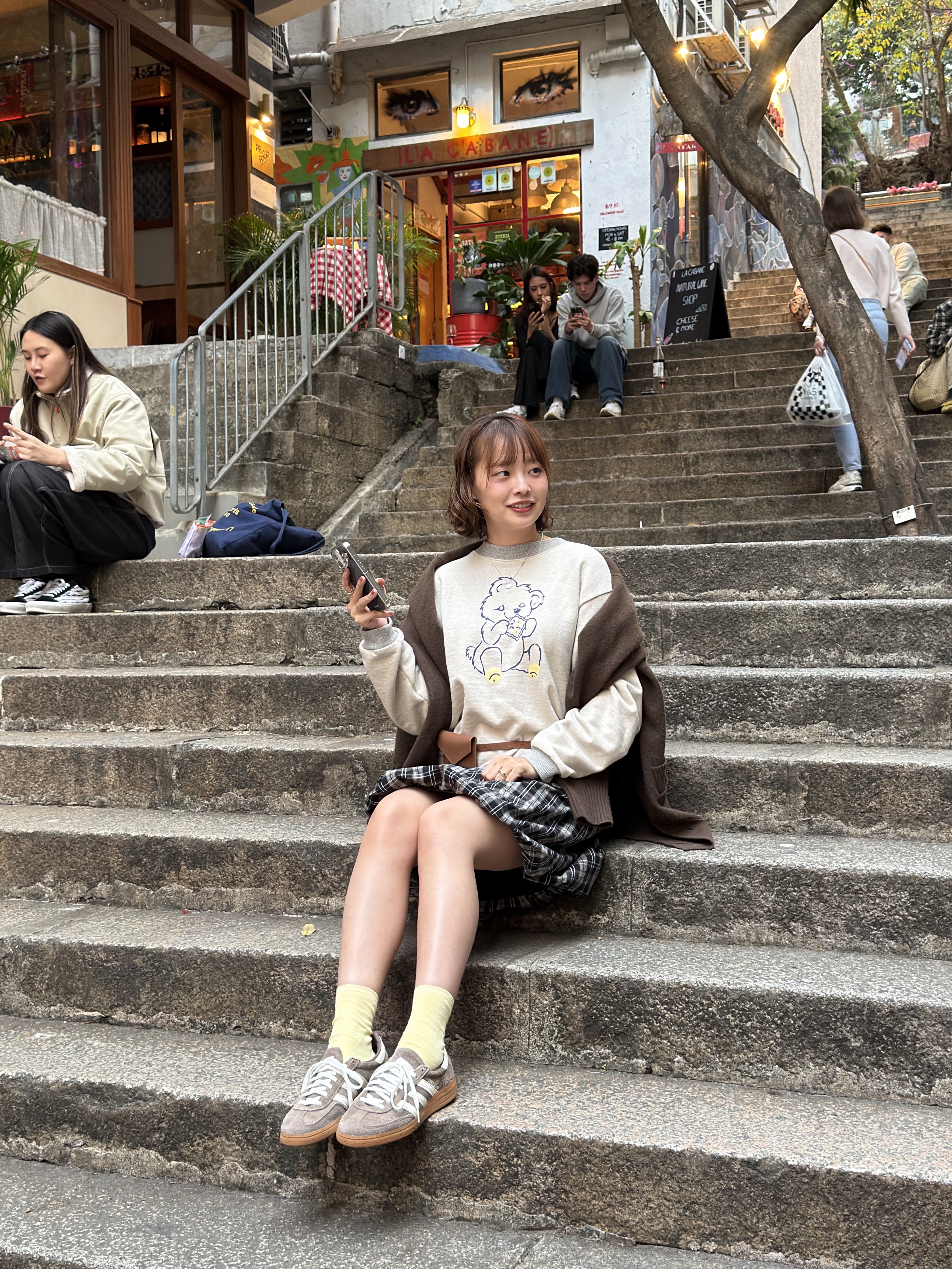 (W) Adidas Spezial Handball Earth Strata Off White, Kapital Top Fleece Crew Sweatshirt Peckish Little Bear Patch Kinari Gray 착용 스타일 - 6