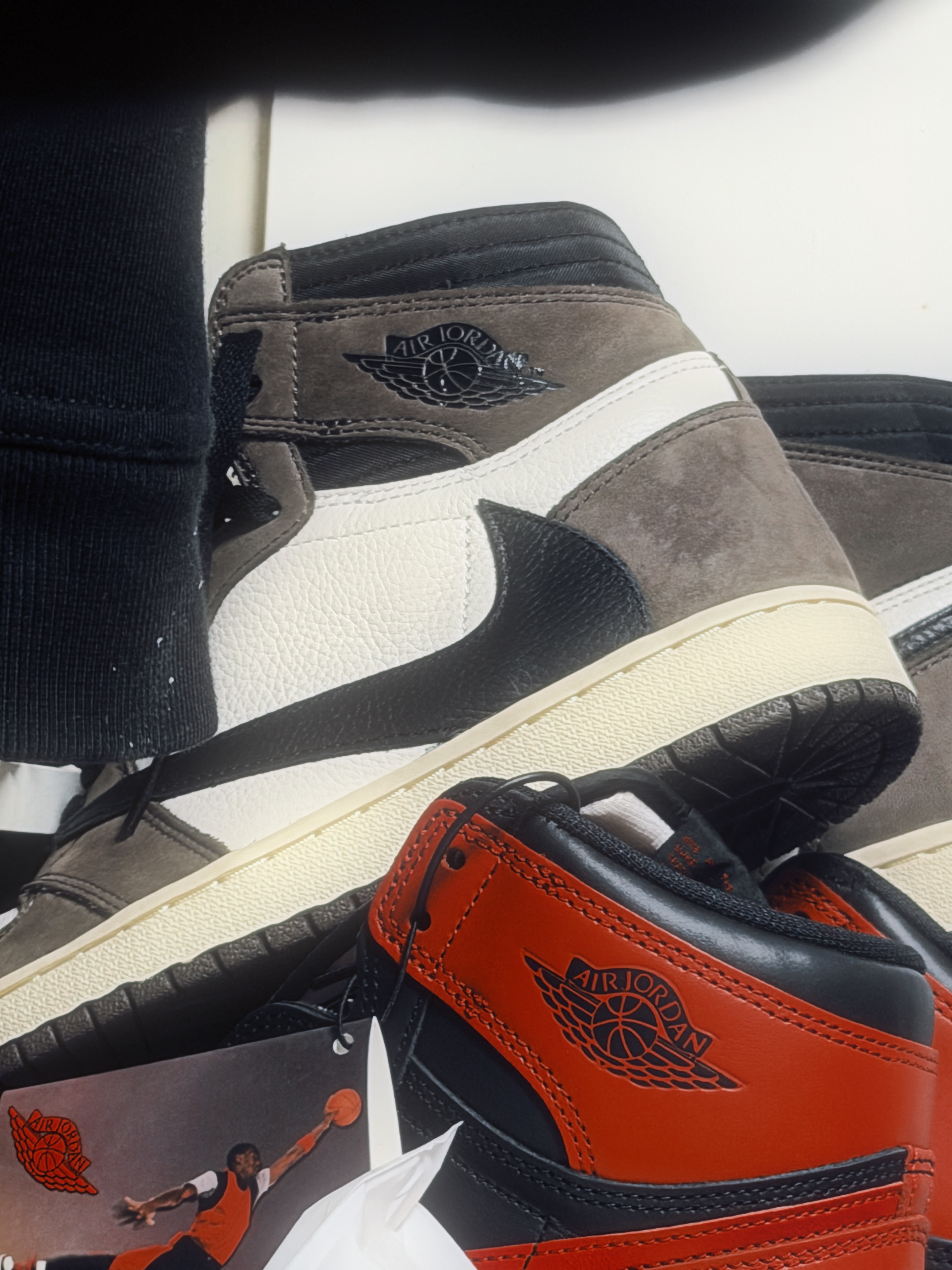 Jordan 1 x Travis Scott Retro High OG SP Mocha 착용 스타일