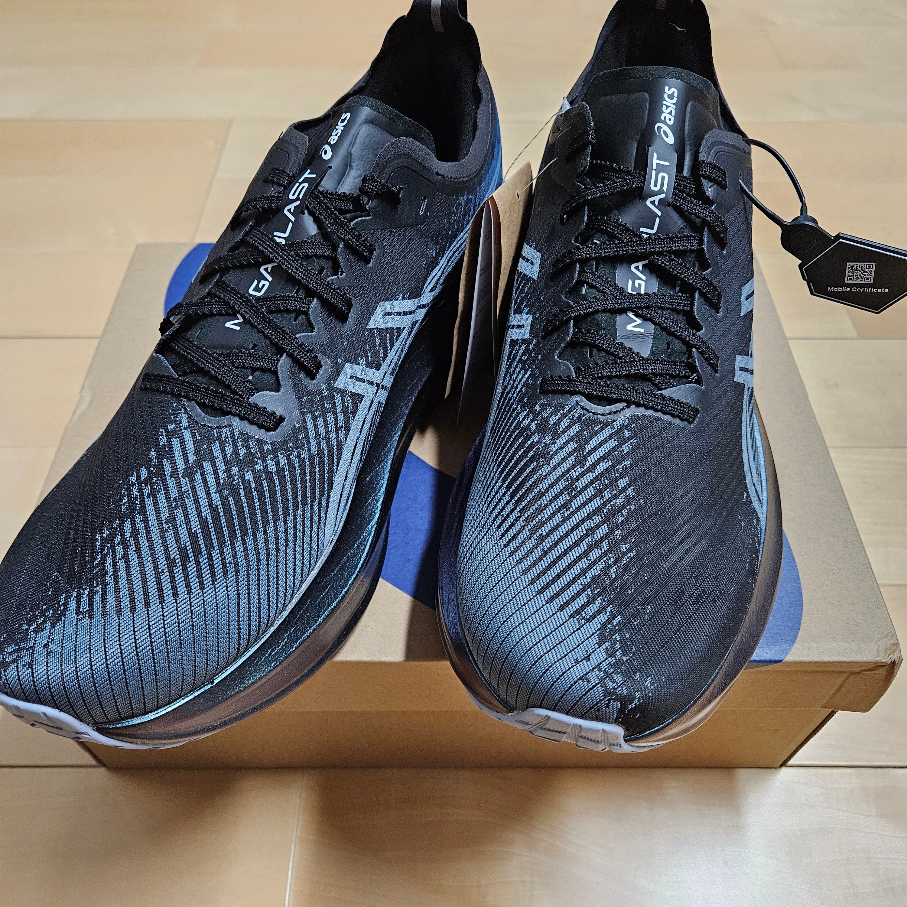 Asics Megablast Black White 착용 스타일 - 2