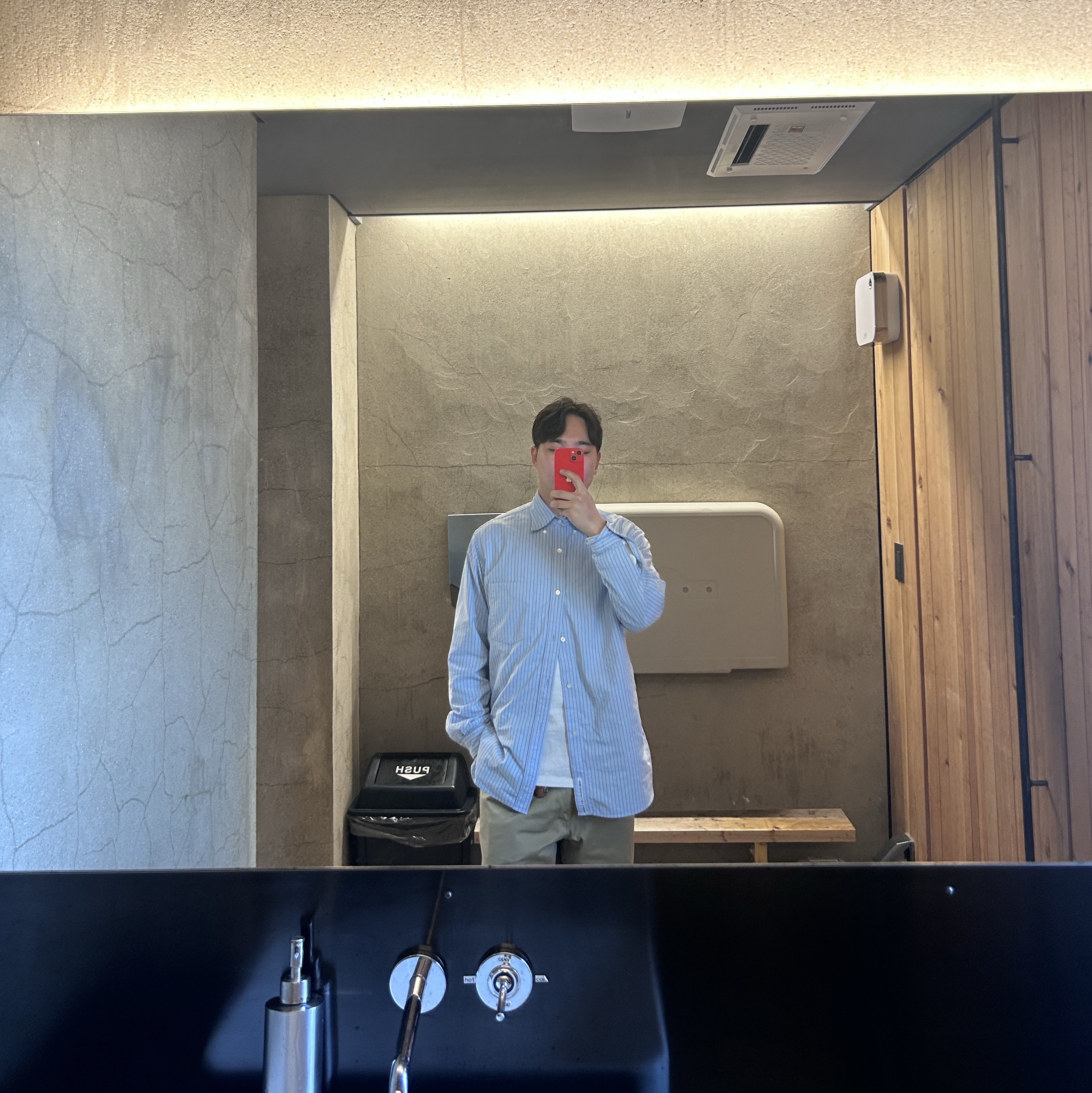 Nanamica Wide Chino Pants Khaki, Nanamica Button Down Stripe Wind Shirt Sax 착용 스타일