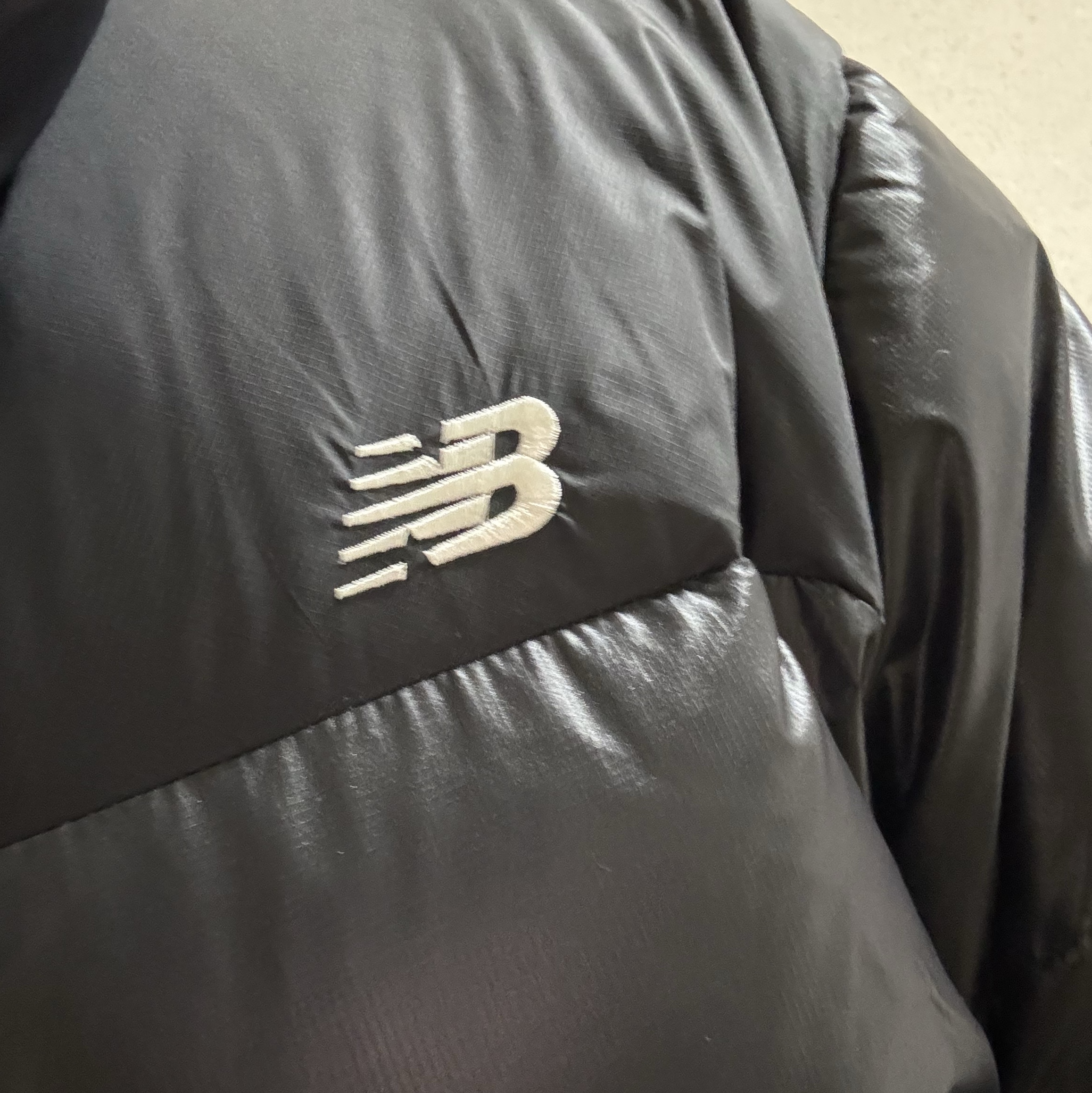 New Balance Active Hyper Goose Down Jacket Black 착용 스타일