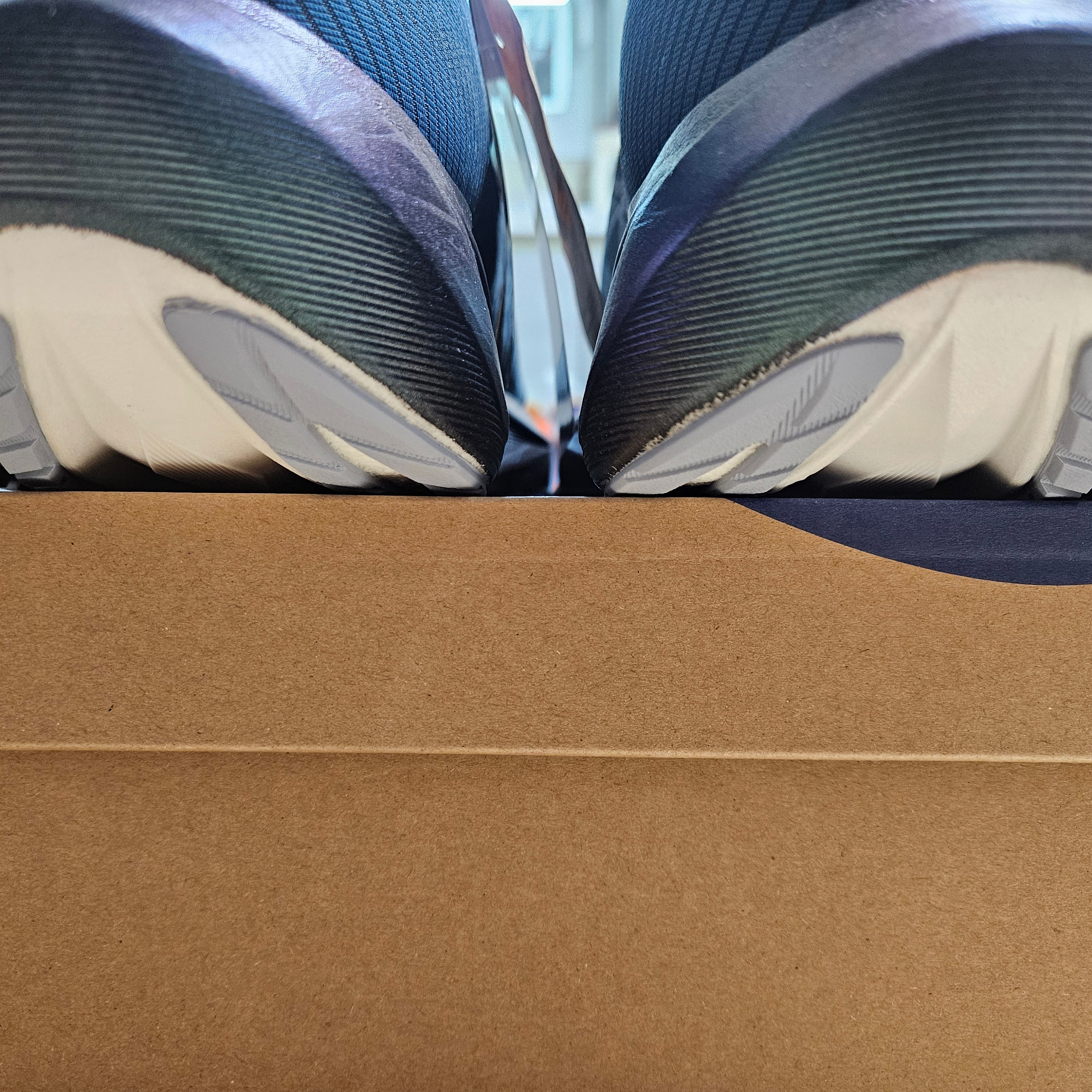 Asics Megablast Black White 착용 스타일 - 9