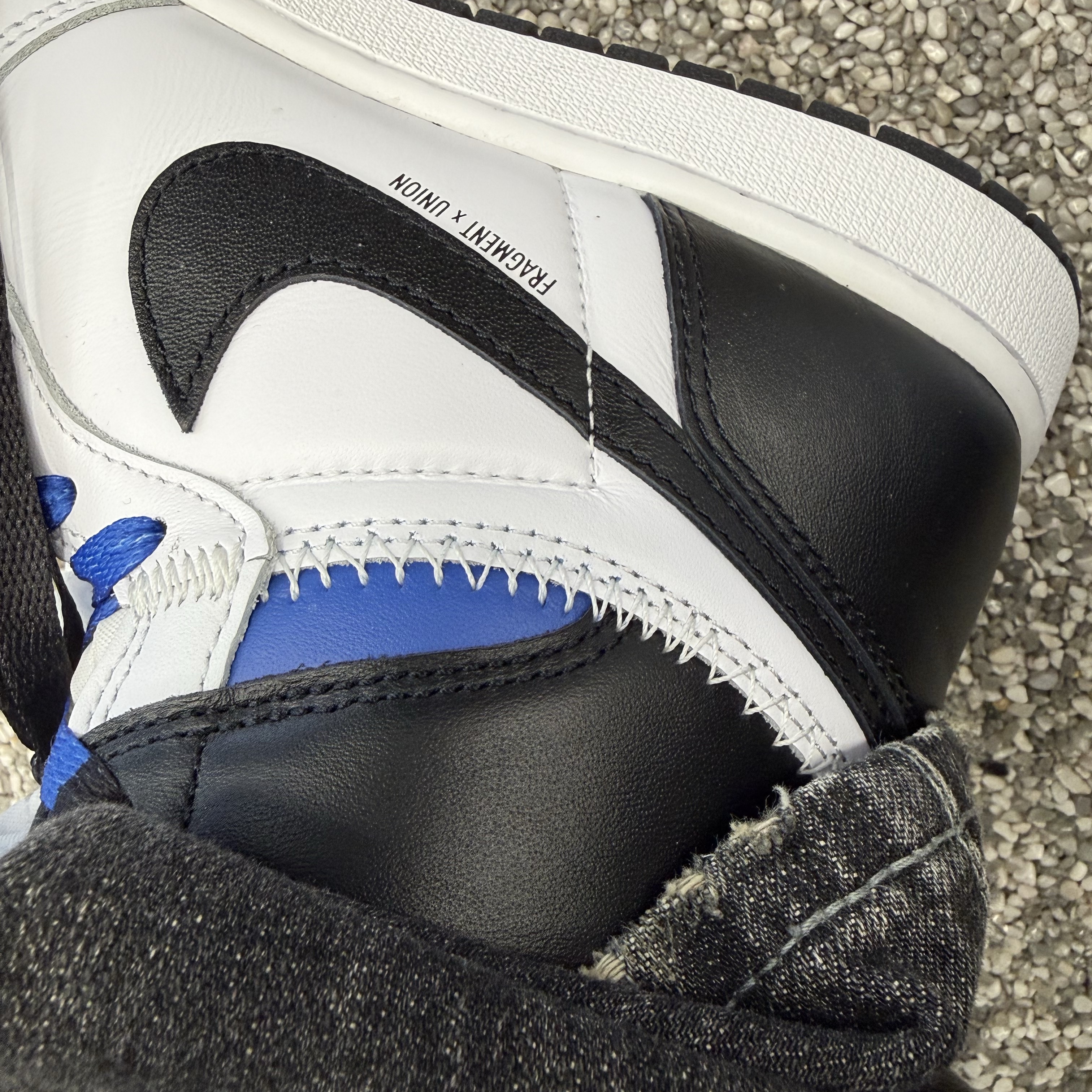 Jordan 1 x Fragment x Union LA High OG SP White Black, Neighborhood x Yohji Yamamoto Savage Denim DP Basic Pants Black 착용 스타일 - 5