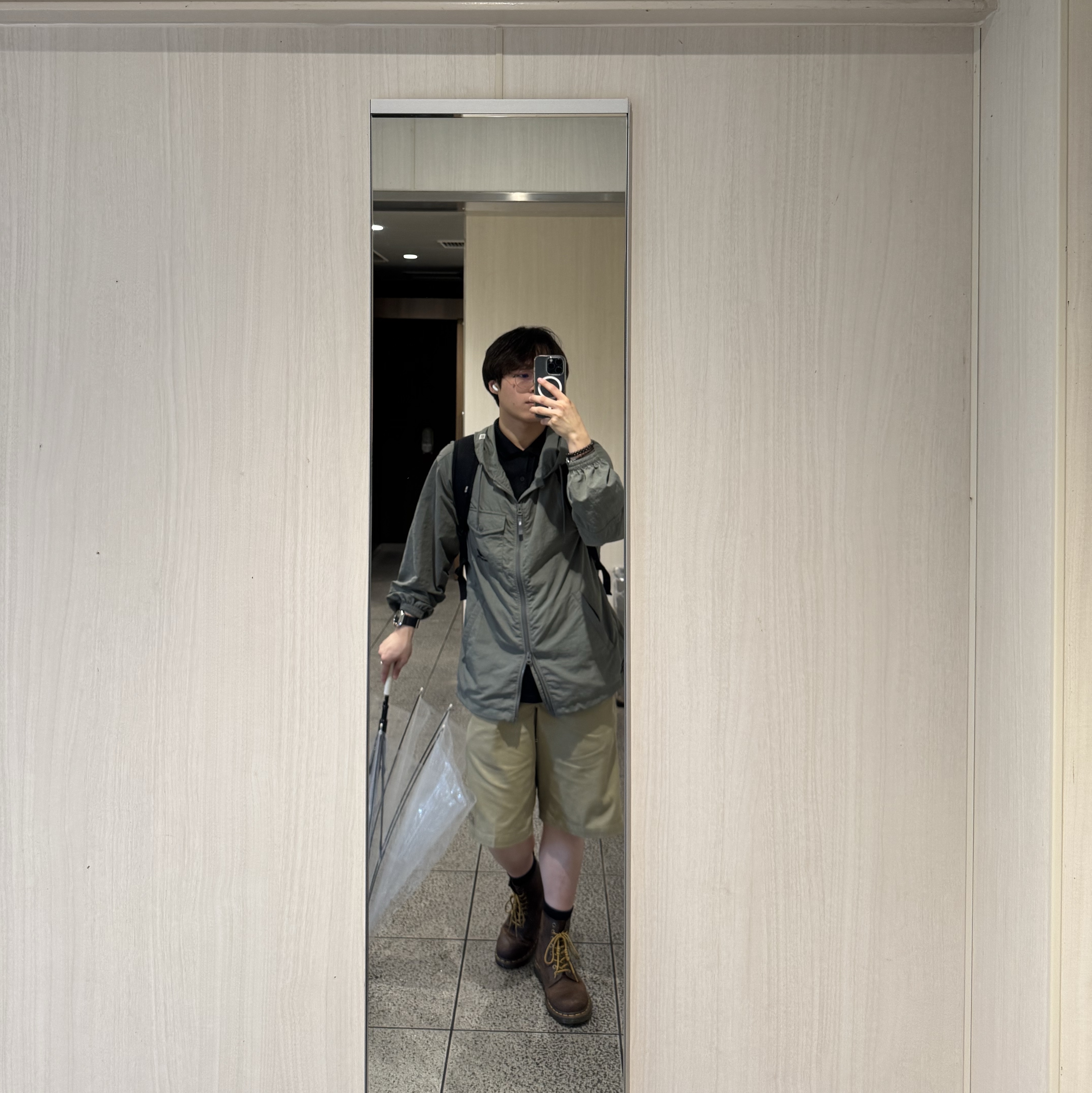 Dr. Martens 1460 Crazy Horse Brown 착용 스타일 - 4
