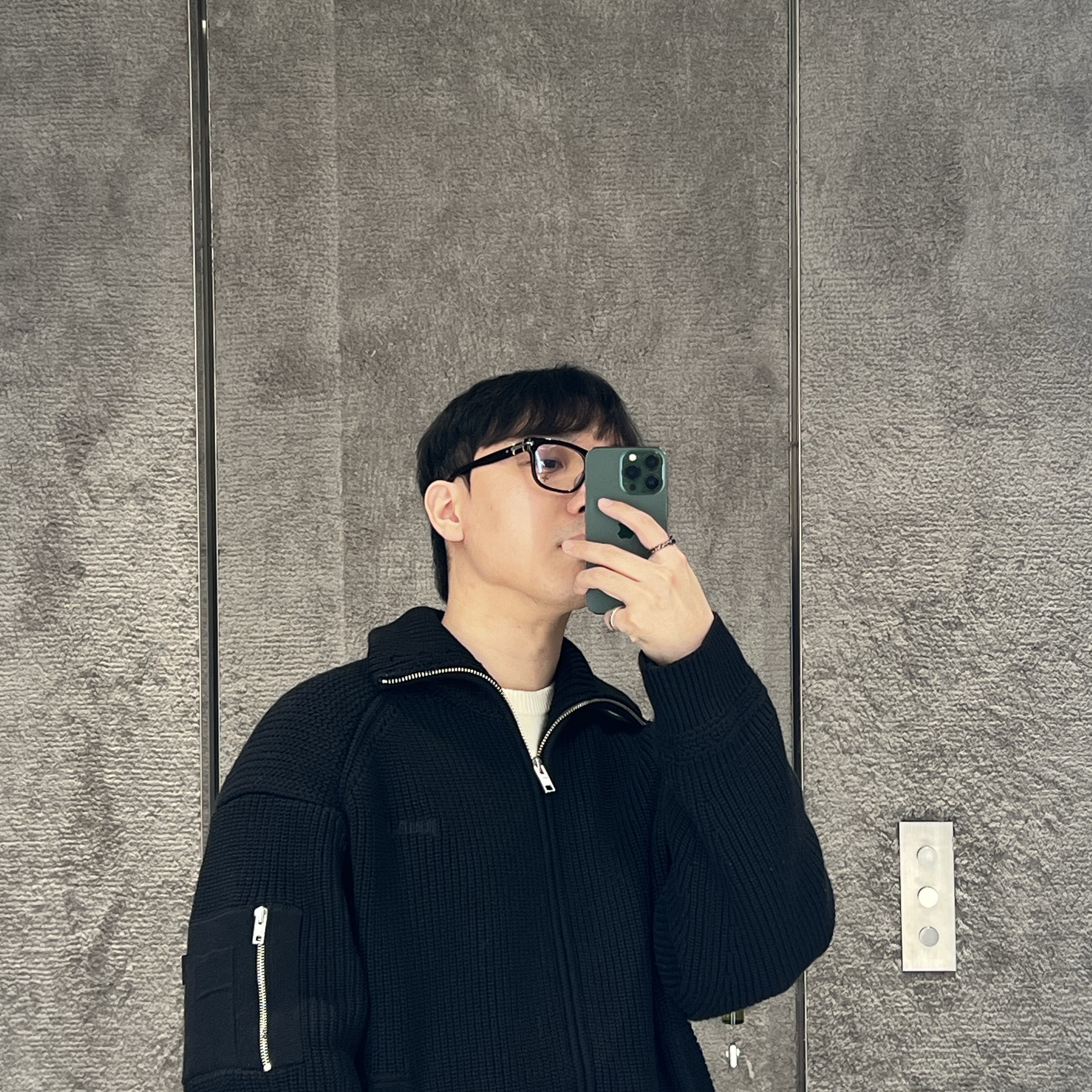 Chrome Hearts Slid'n Black 착용 스타일 - 2