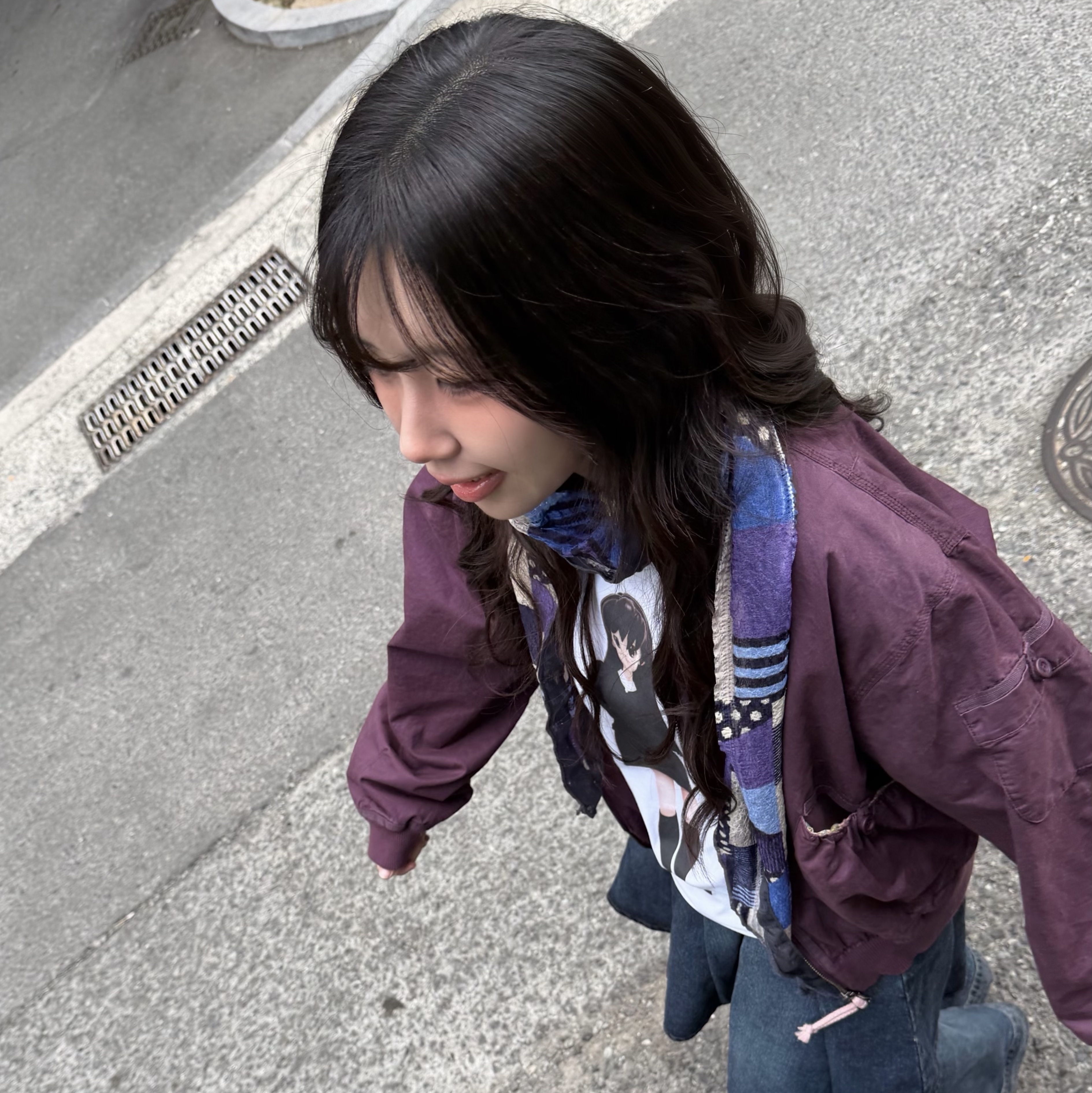 COYSEIO Dusty Cotton Bomber Jacket Purple, COYSEIO Deep Denim Pleats Skirt Navy 착용 스타일 - 2