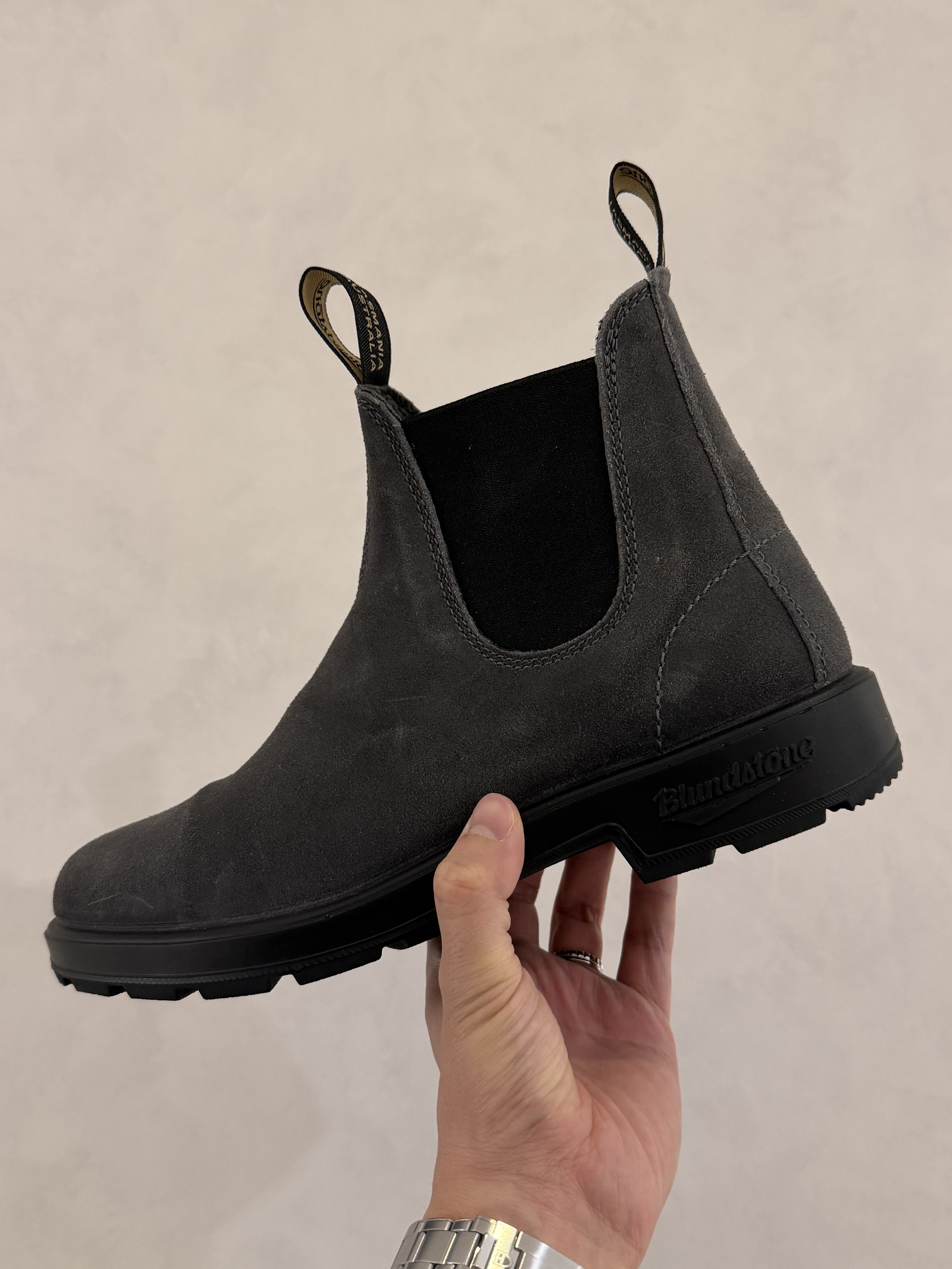 Blundstone Original 1910 Chelsea Boots Steel Grey 착용 스타일