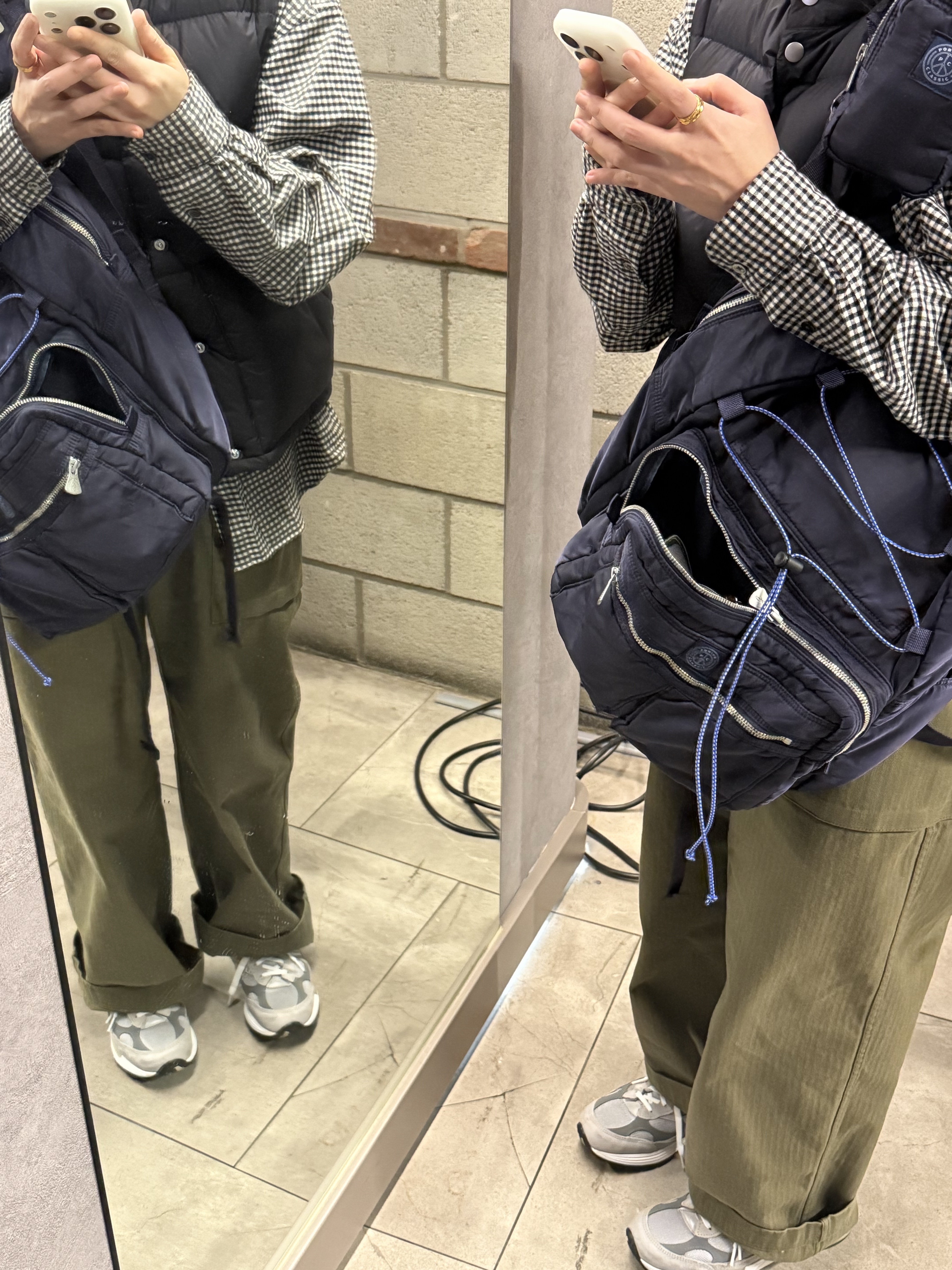 Porter Classic Super Nylon Day Pack L Blue, Auralee Super Light Nylon Ripstop Down Vest Black - 25AW 착용 스타일 - 3