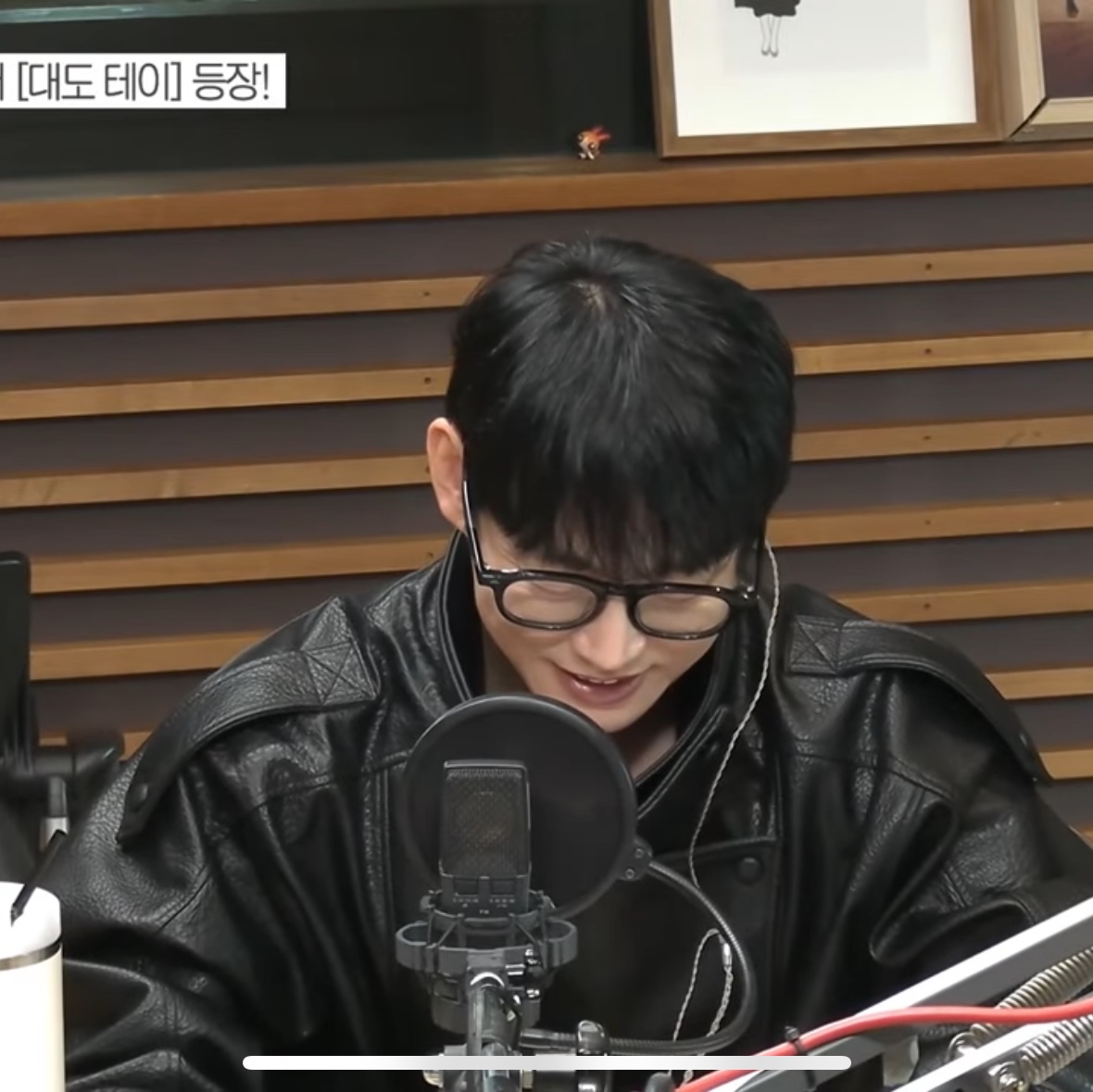 Zara Faux Leather Jacket Black 착용 스타일