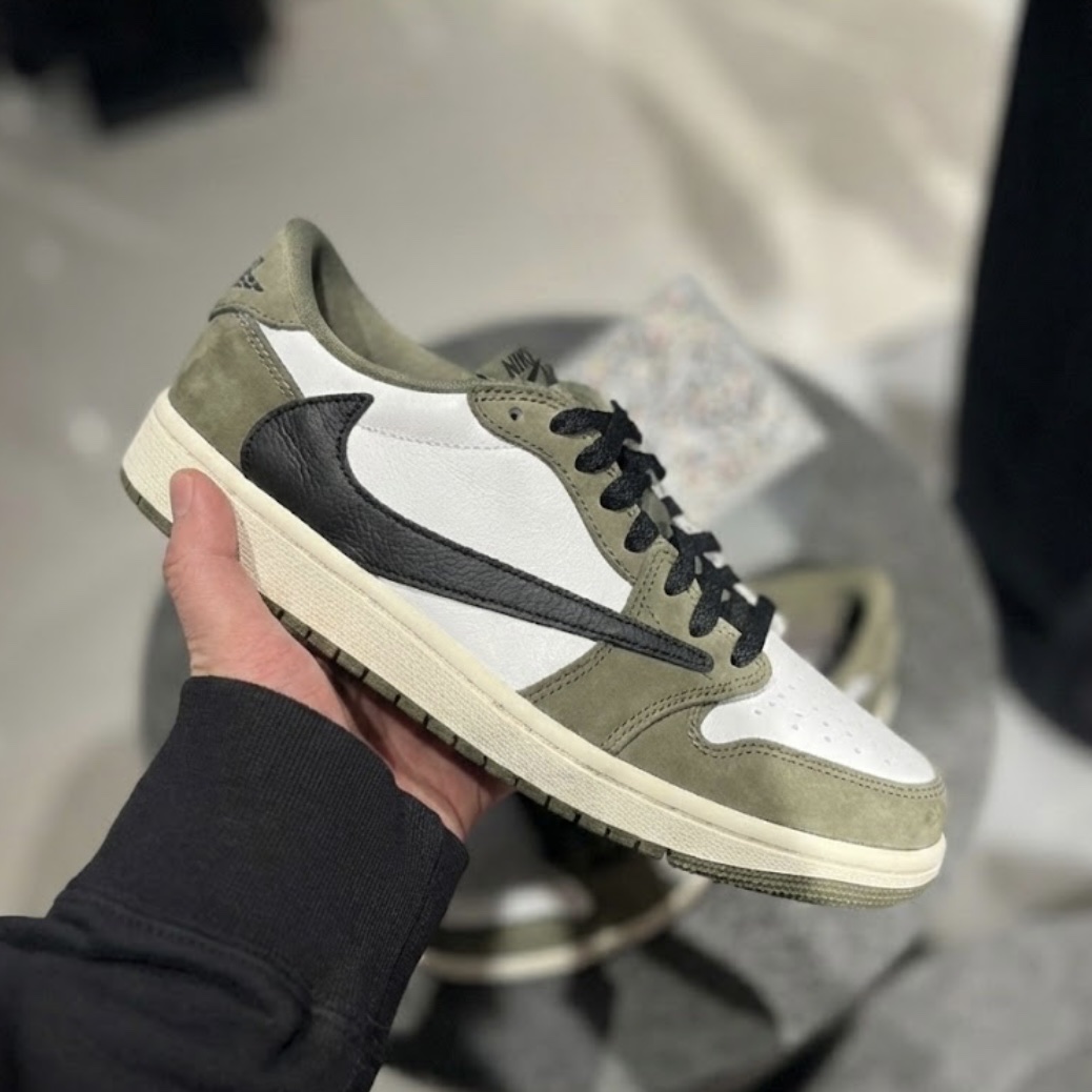 Jordan 1 Retro Low OG Medium Olive and Summit White ์ฐฉ์ฉ ์คํ์ผ - 2