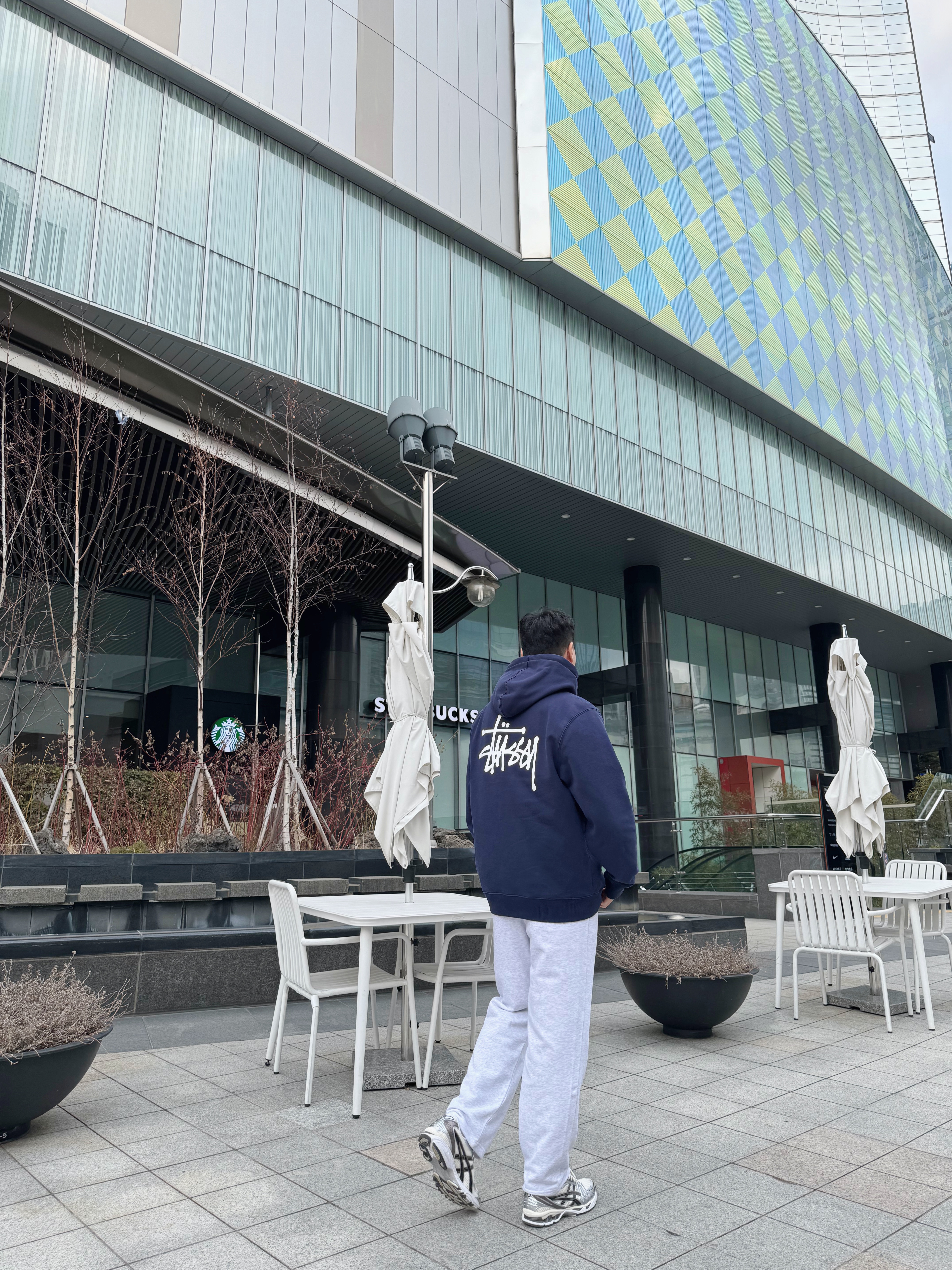 Stussy Basic Stussy Hoodie Navy, Jordan 1 Retro Low OG Black Toe 착용 스타일 - 4