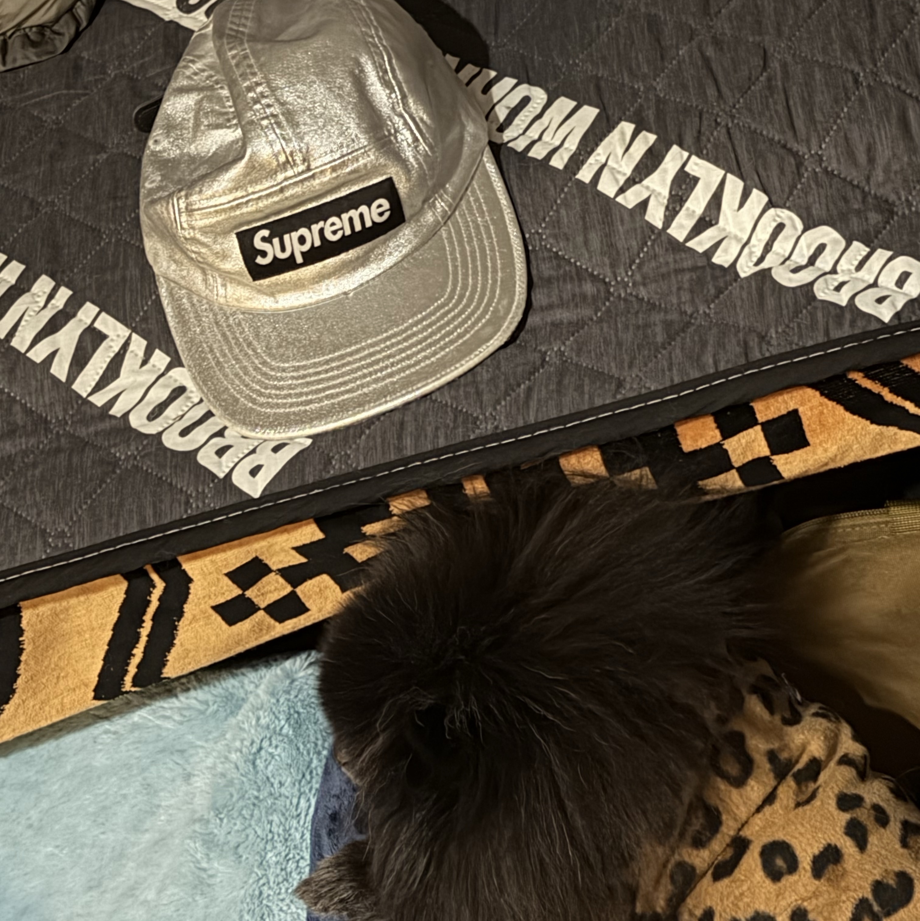 Supreme Washed Chino Twill Camp Cap Silver - 25SS 착용 스타일