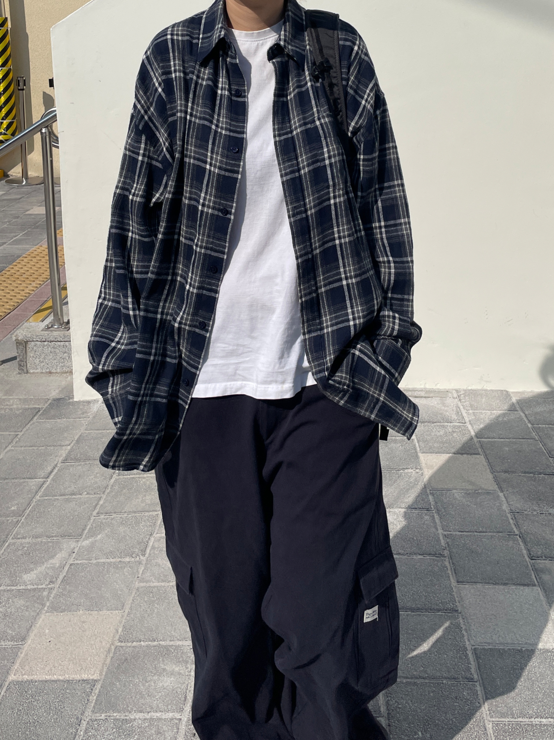 Adidas Orketro Bright Blue Carbon Black, Montbell Versalite Pack 20 Backpack Gunmetal Dark Gray 착용 스타일 - 4