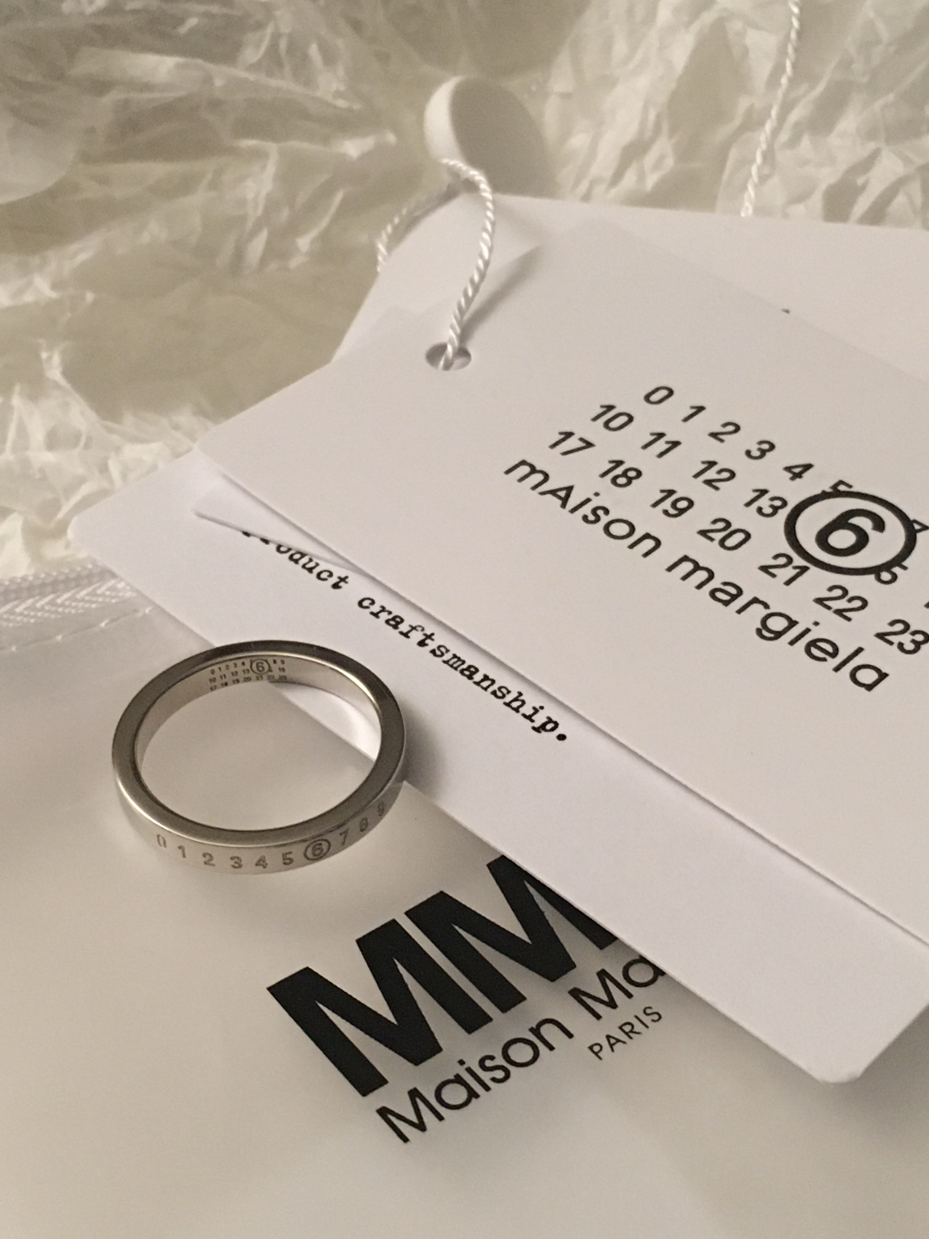 (W) MM6 Maison Margiela Numeric Minimal Signature Ring Silver Palladium 착용 스타일