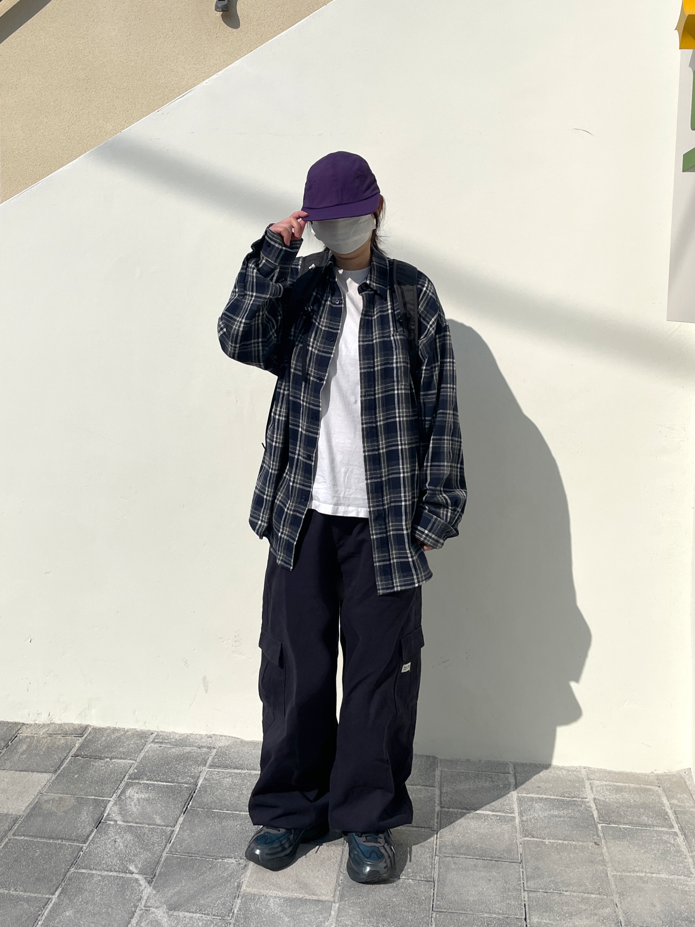 Adidas Orketro Bright Blue Carbon Black, Montbell Versalite Pack 20 Backpack Gunmetal Dark Gray 착용 스타일 - 3