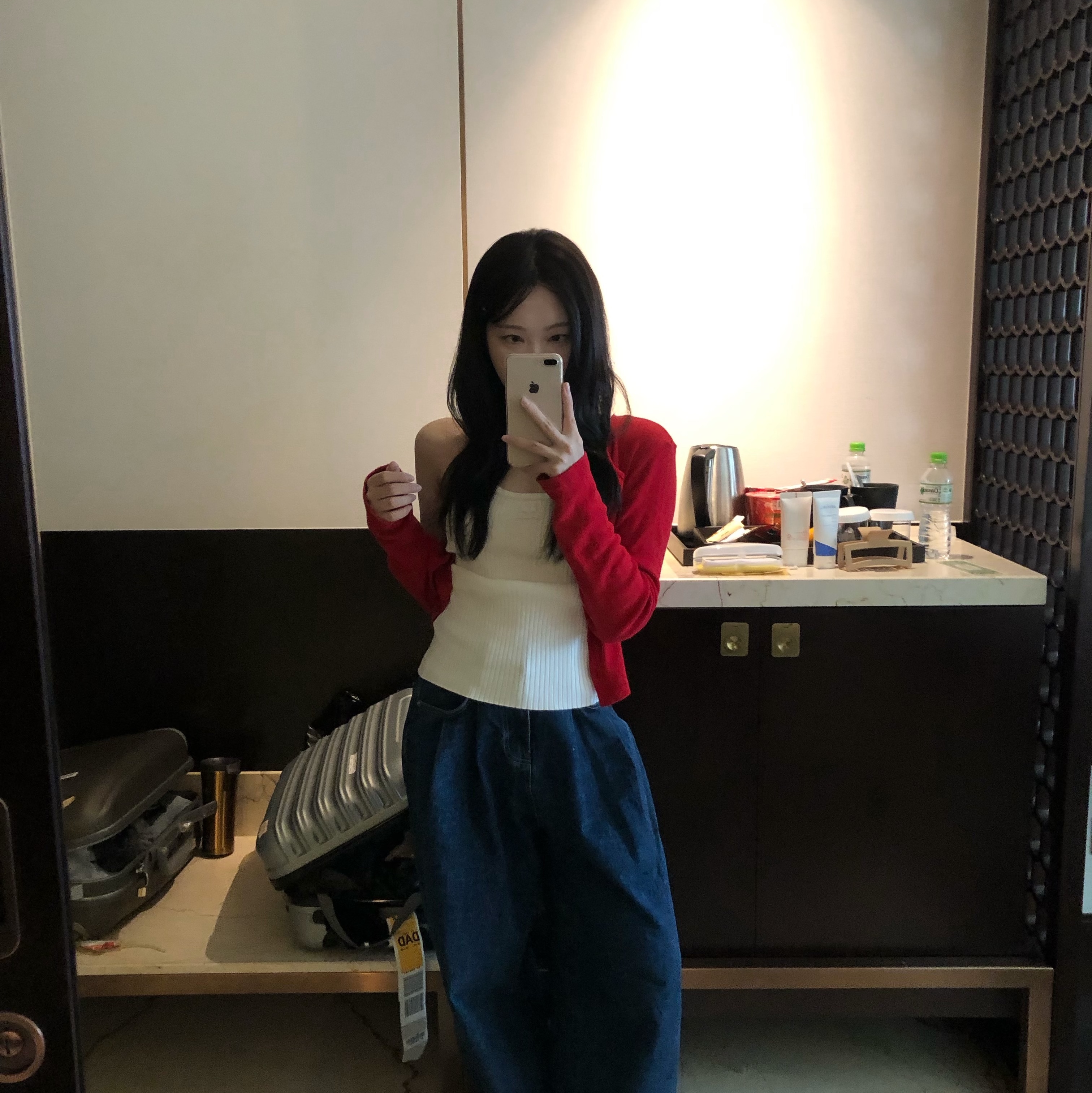 (W) Courreges Knitted Tank Top Reedition White, Adidas Samba OG Cloud White 착용 스타일 - 1
