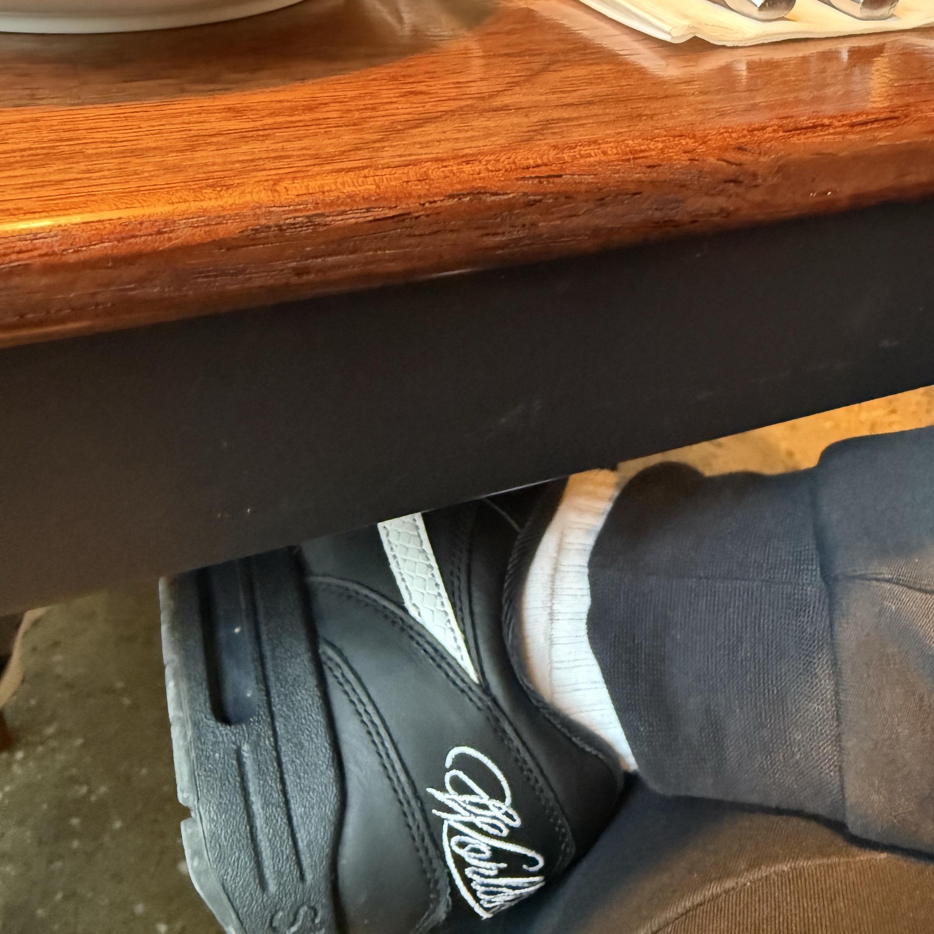 Nike x Supreme Air Max 1 '87 Black White - 25SS 착용 스타일