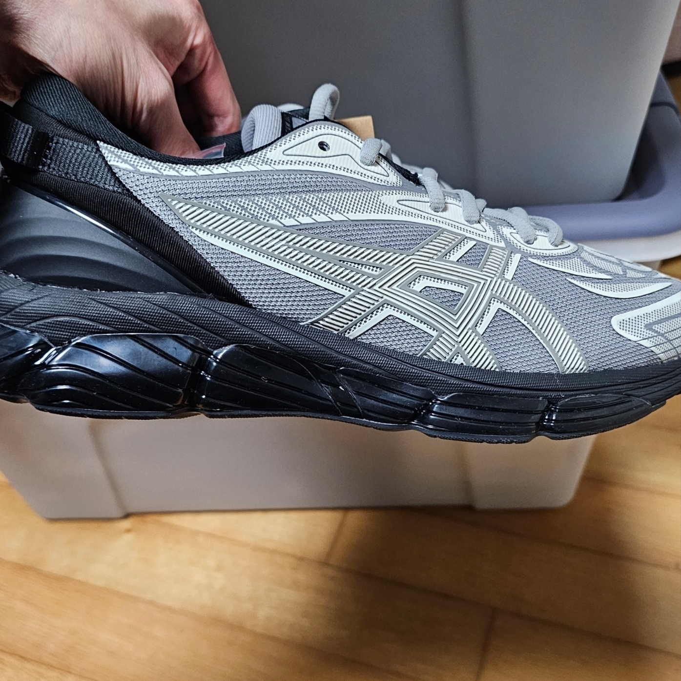 Asics x C.P. Company Gel-Quantum 360 VIII Cement Grey 착용 스타일