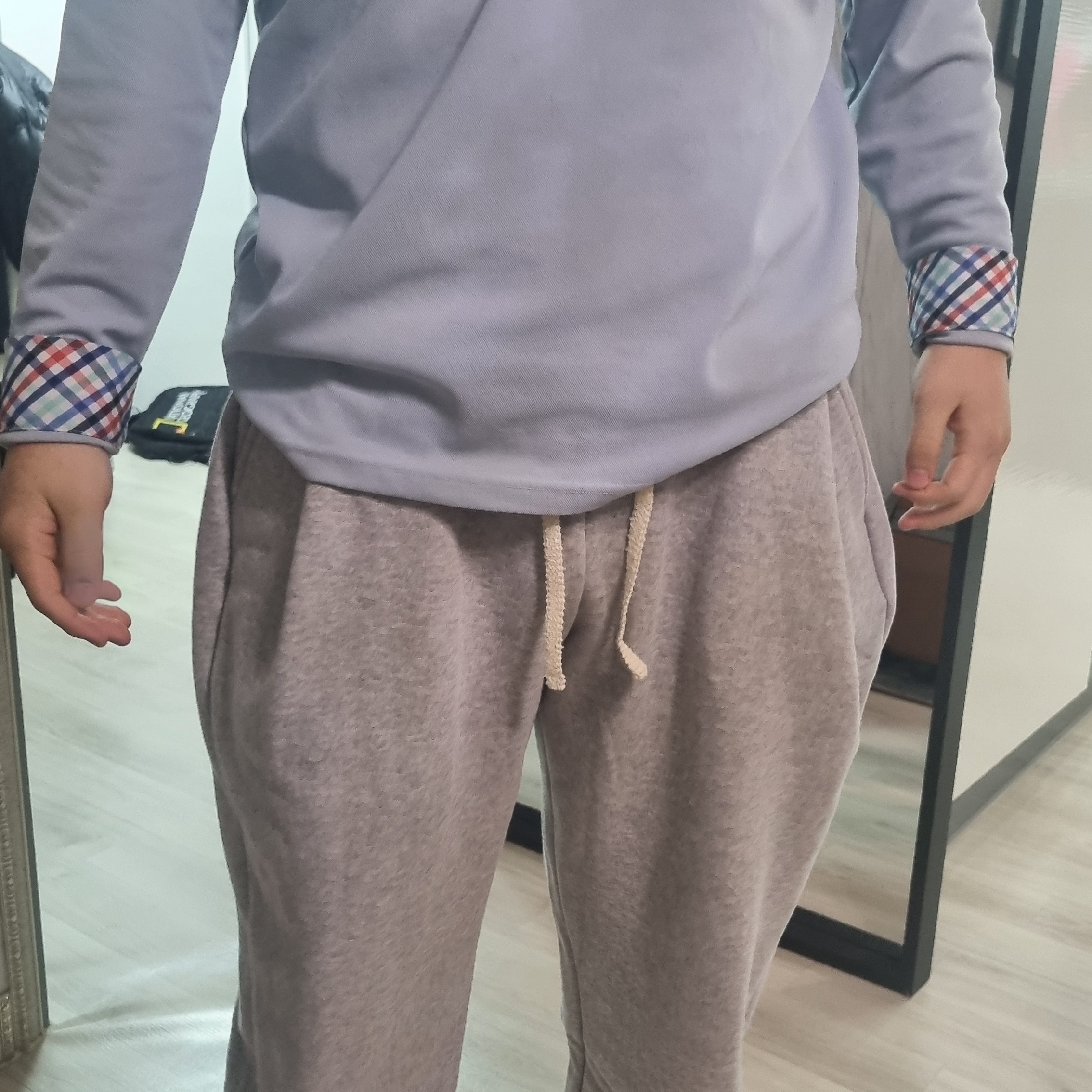 Knitted Curved Training Pants Melange Grey 착용 스타일
