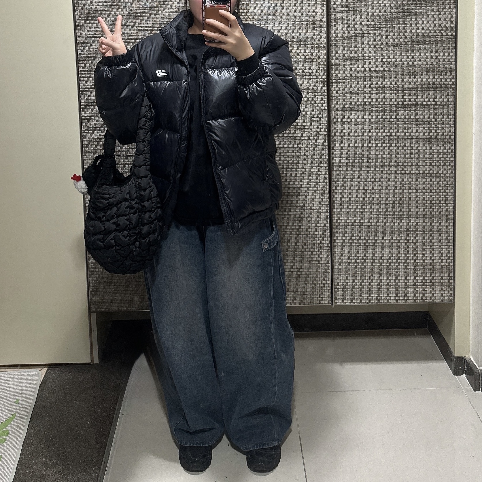 New Balance Active Hyper Goose Down Jacket Black 착용 스타일