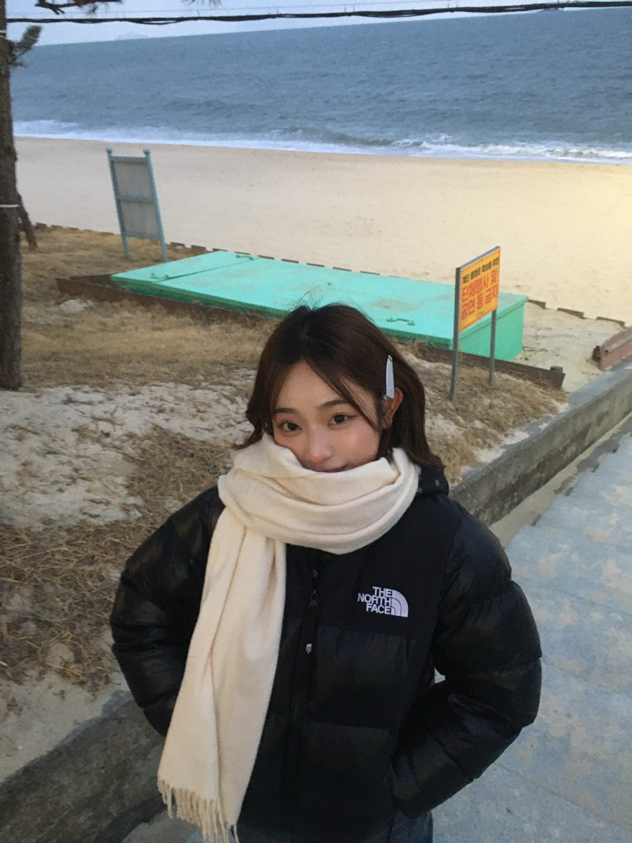 The North Face On Ball Jacket Black 착용 스타일 - 1