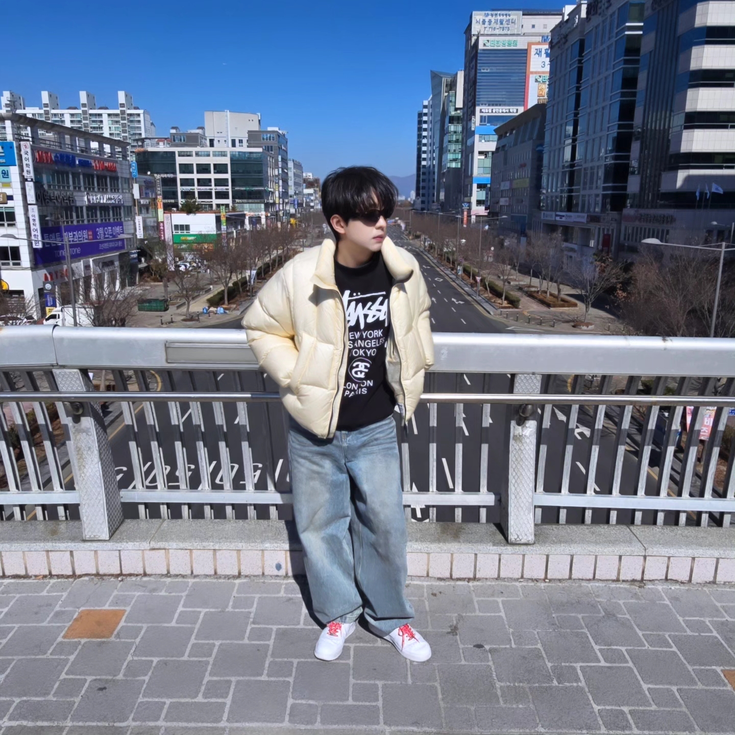 Stussy World Tour Crew Black 2023, Stussy World Tour Crew Black 2024 착용 스타일 - 6