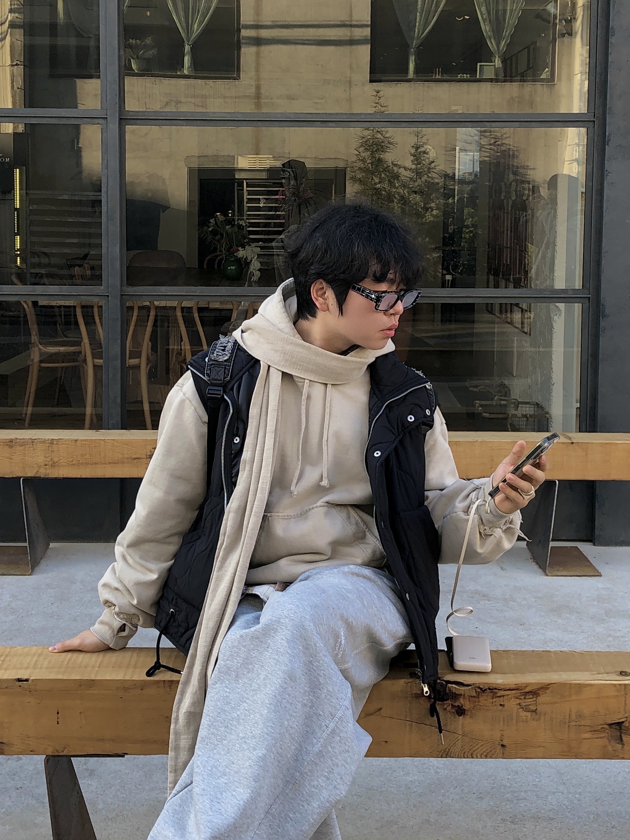 Undermycar Mu.163 Classic Logo Baggy Fit Sweat Pants Melange Gray, Balenciaga Stapler Sneaker Beige Grey 착용 스타일 - 6