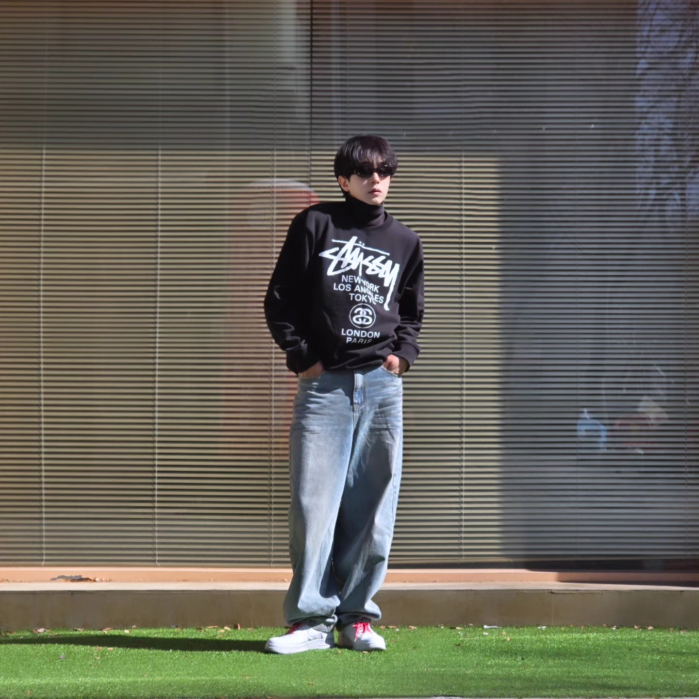 Stussy World Tour Crew Black 2023, Stussy World Tour Crew Black 2024 착용 스타일 - 5