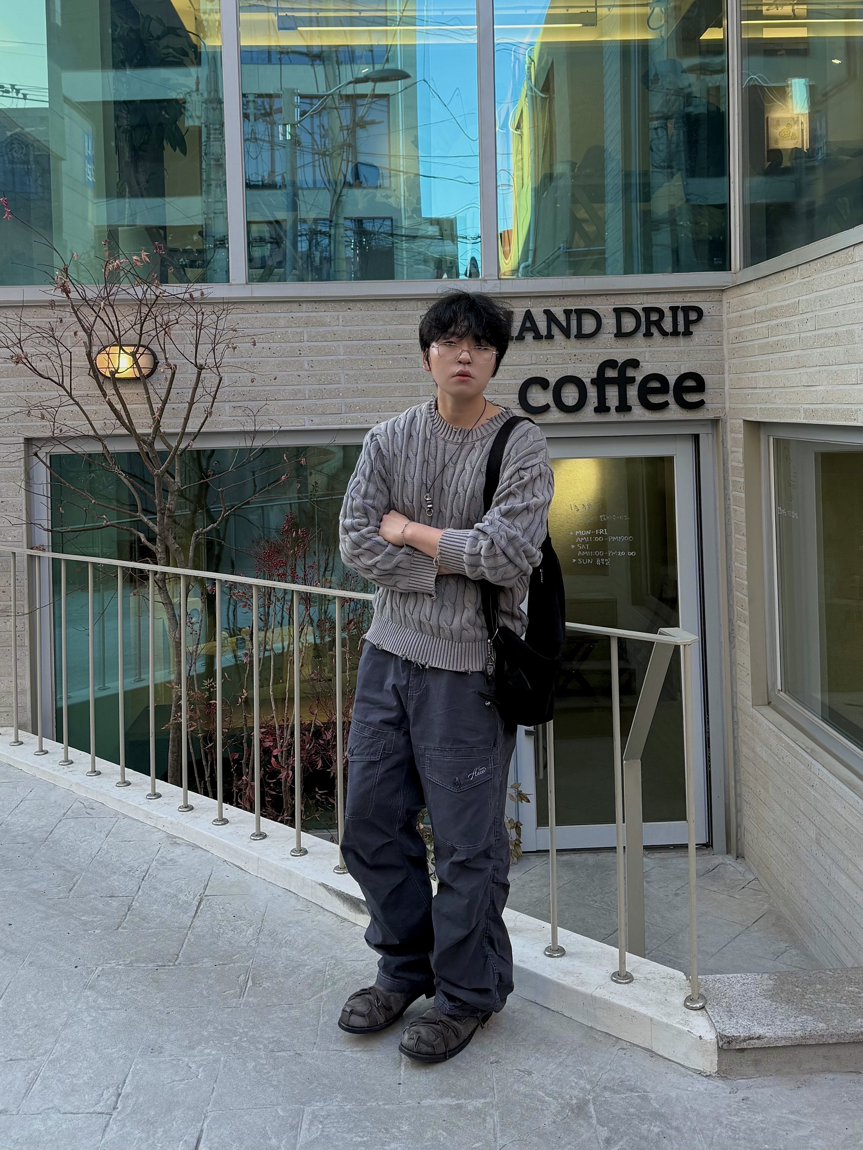 NegativeThree Buffalo Derby Brown, Gentle Monster Atomic 02 Silver 착용 스타일 - 4