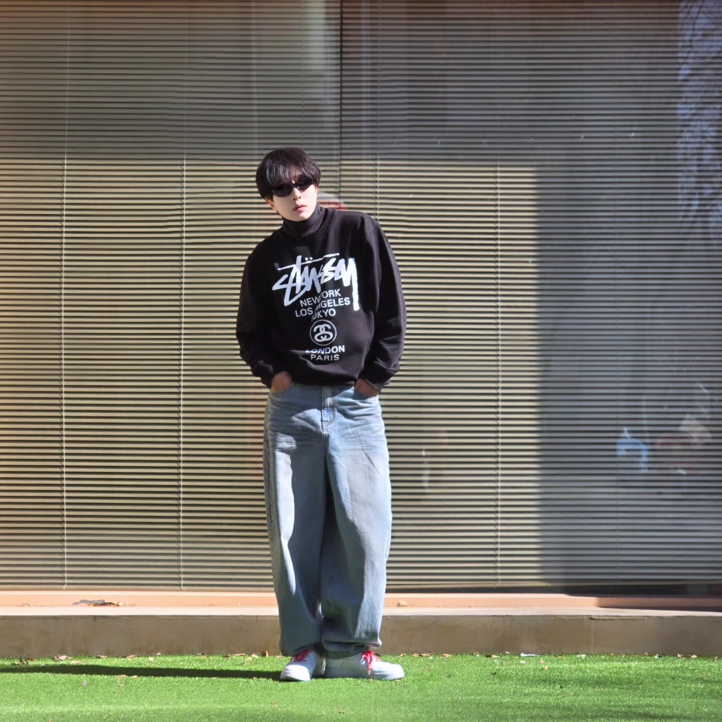Stussy World Tour Crew Black 2023, Stussy World Tour Crew Black 2024 착용 스타일 - 9