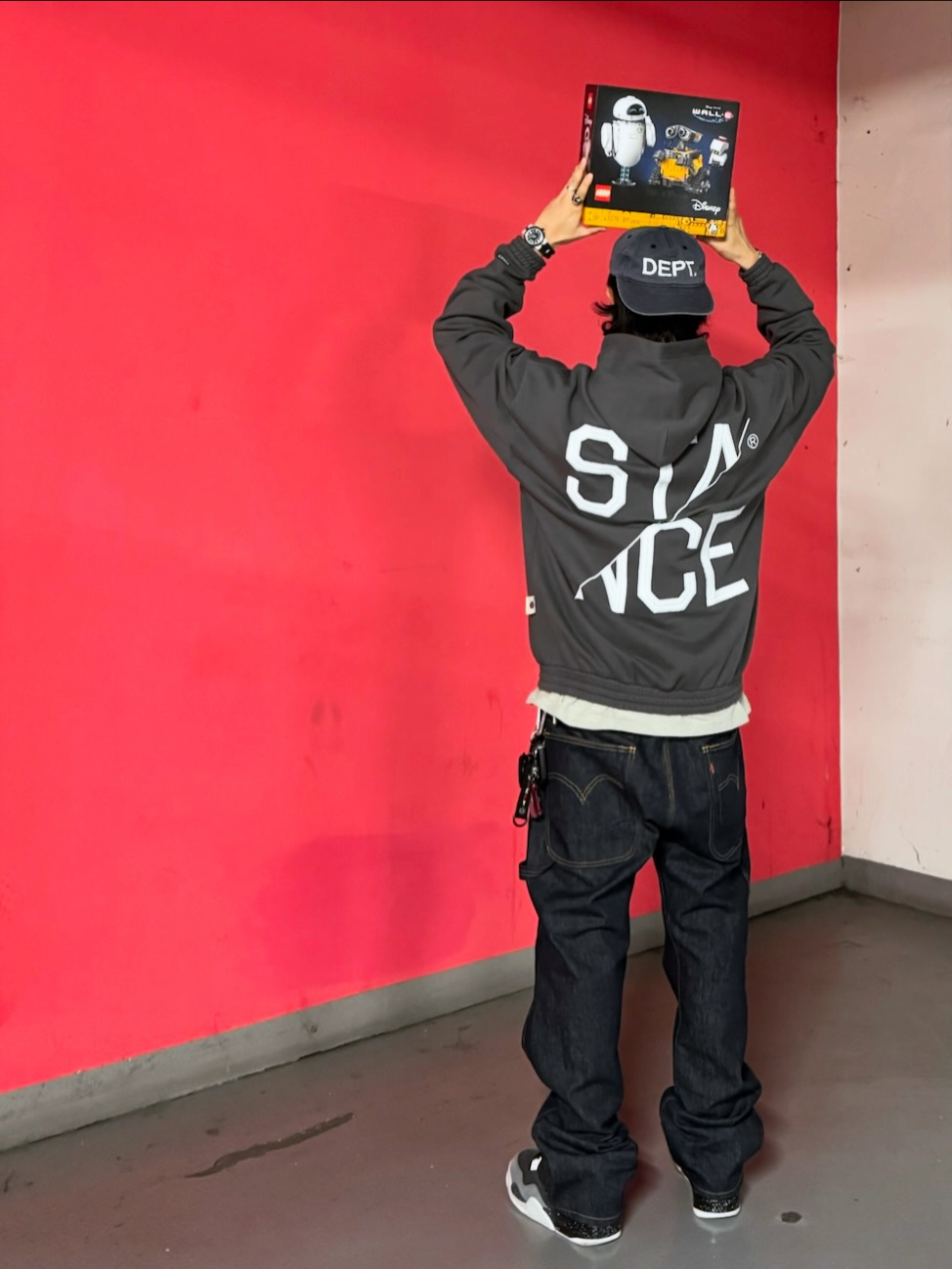 Gallery Dept. Dept. Hat Black, Lego Disney WALL-E and EVE 착용 스타일