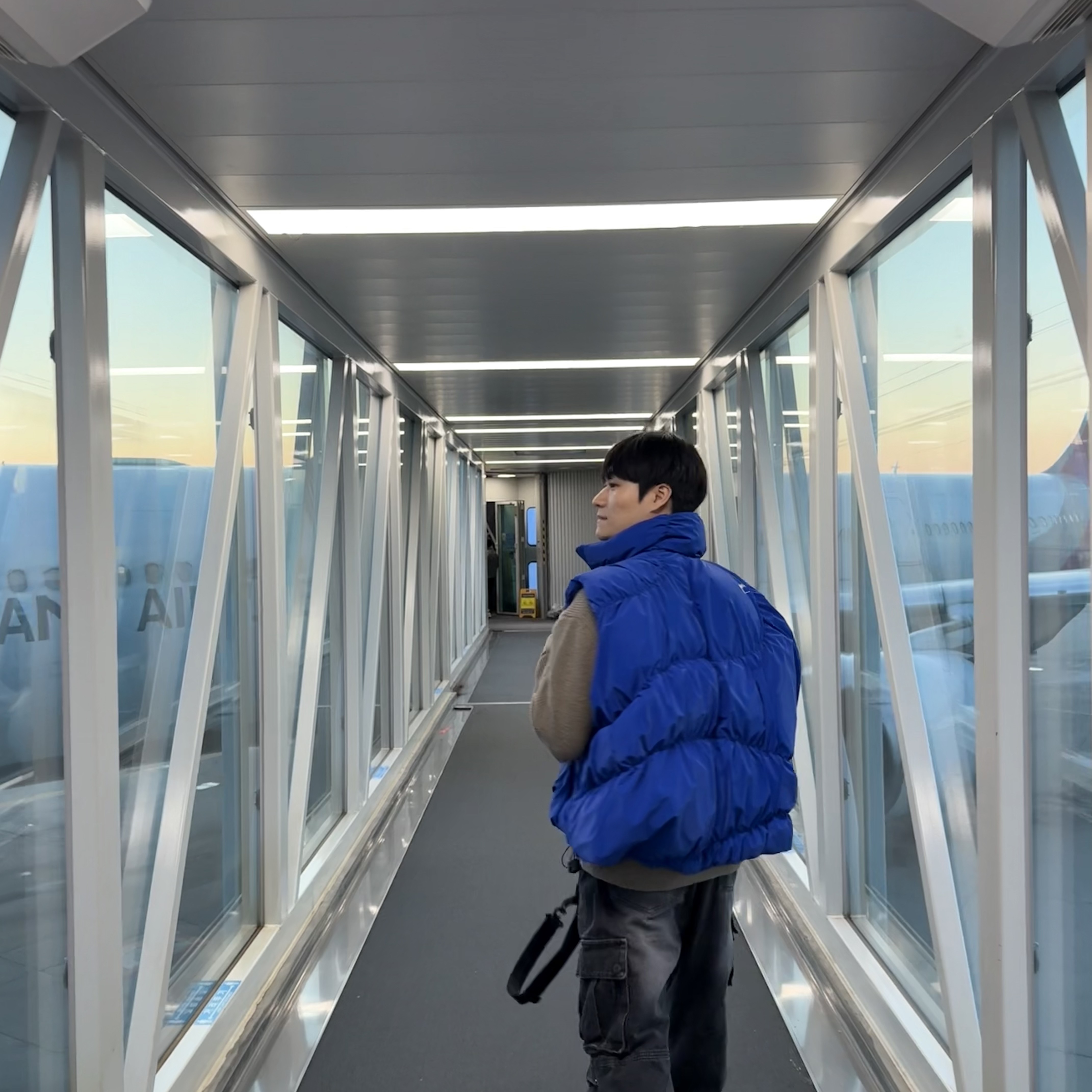 Ader Error Aren Down Vest Z-Blue 착용 스타일 - 4