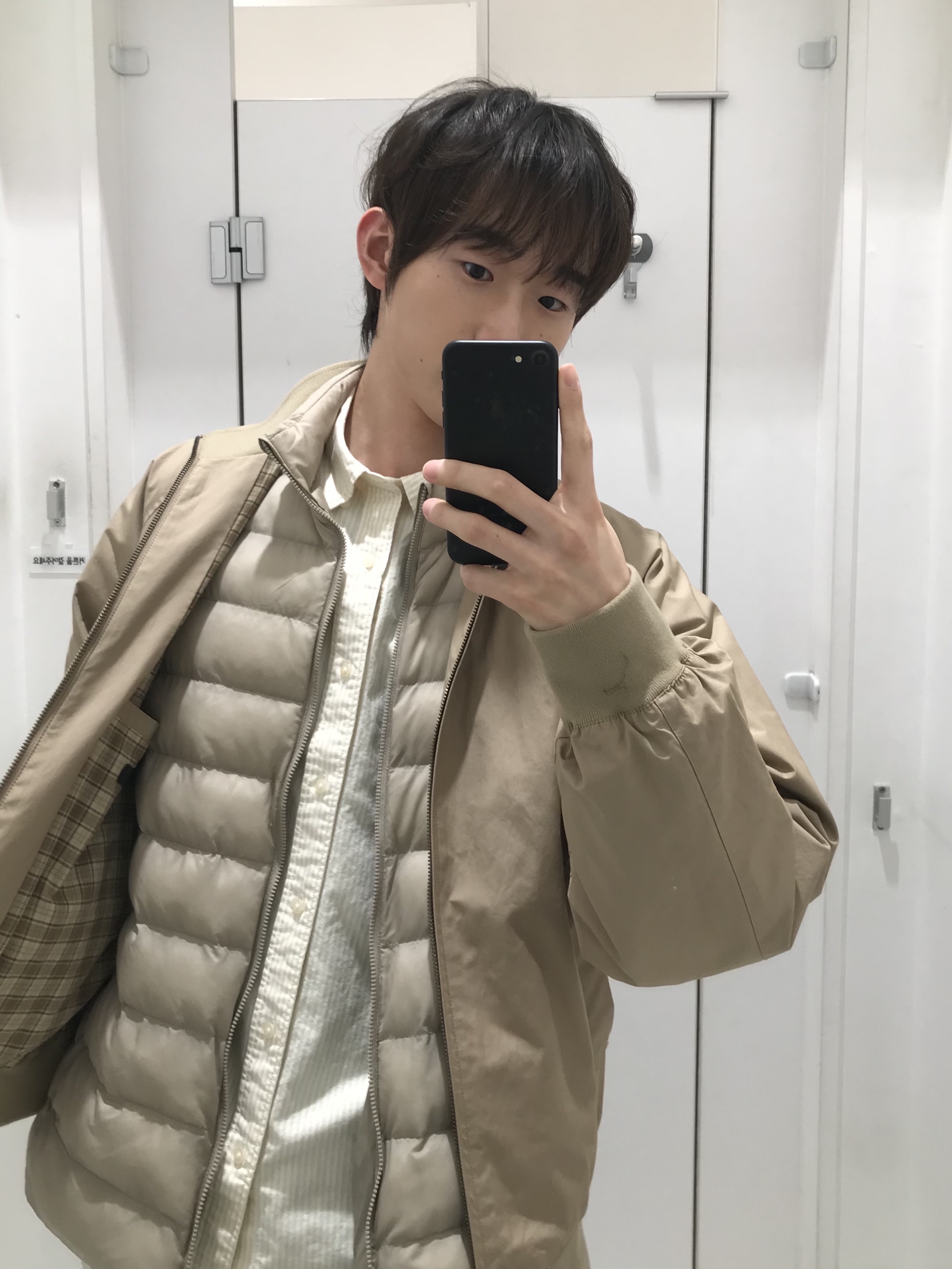 Dr. Martens 1461 Crazy Horse Dark Brown, Uniqlo x JW Anderson Straight Jean Blue - KR 착용 스타일 - 3