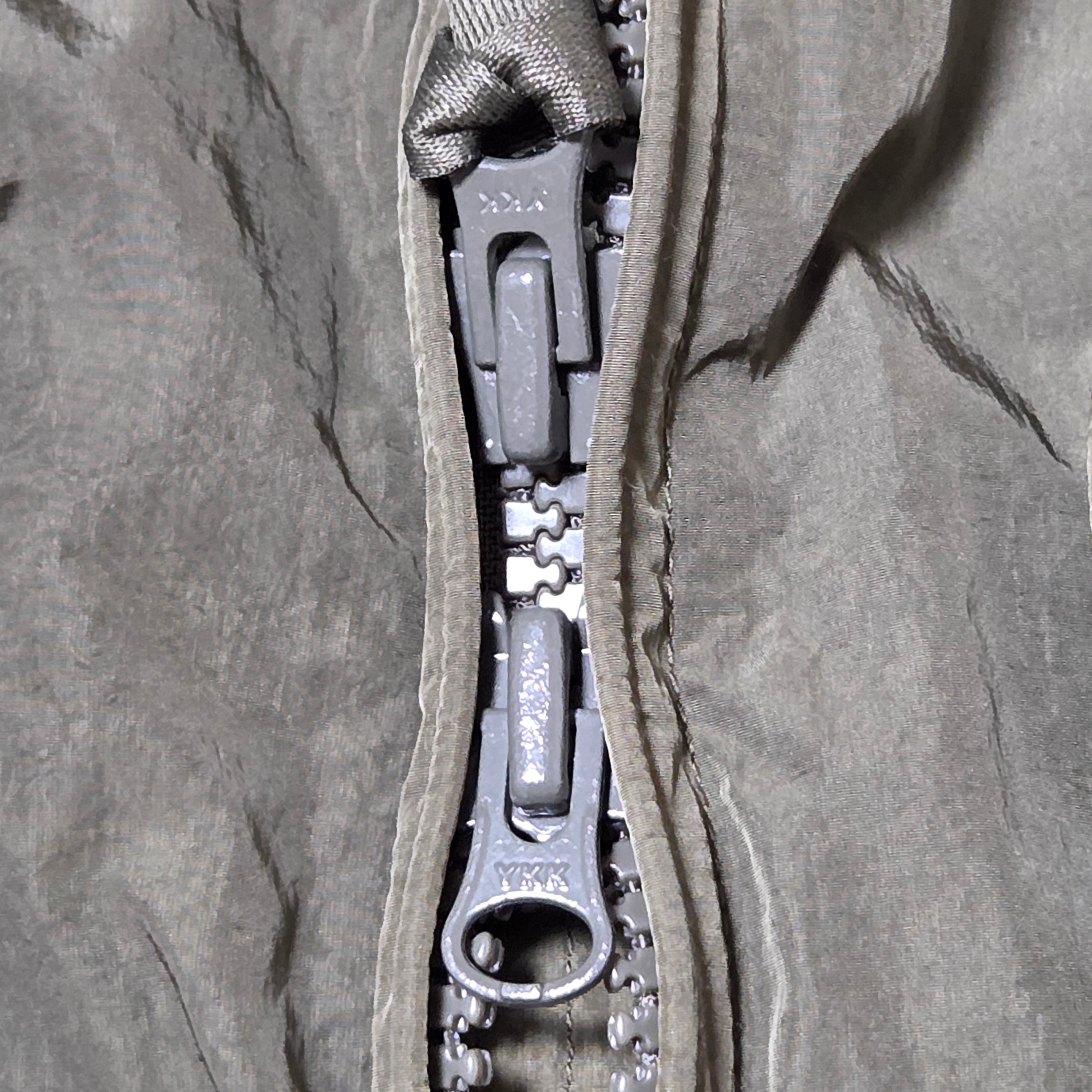 C.P. Company Chrome-R Multipocket Bomber Jacket Ivy Green - 25SS 착용 스타일 - 5